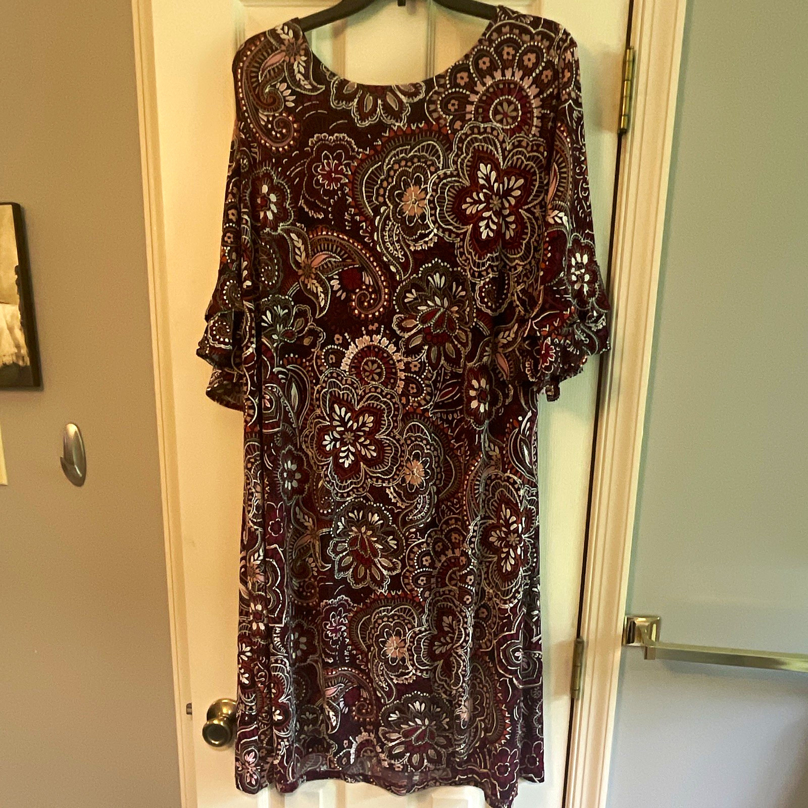 Ronni Nicole Shift Dress Plus 2X Burgundy Paisley 3/4 Sleeve Round Zip Back