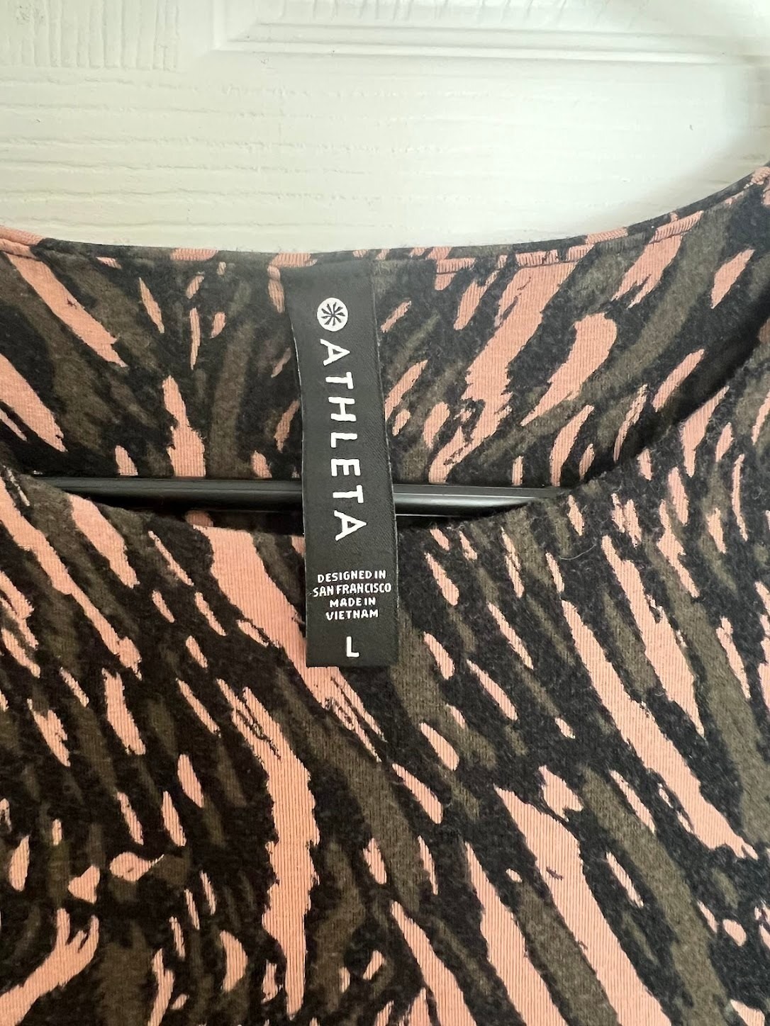Athleta Women’s Large Sleeveless Midi Dress Abstract Camo Print Stretch