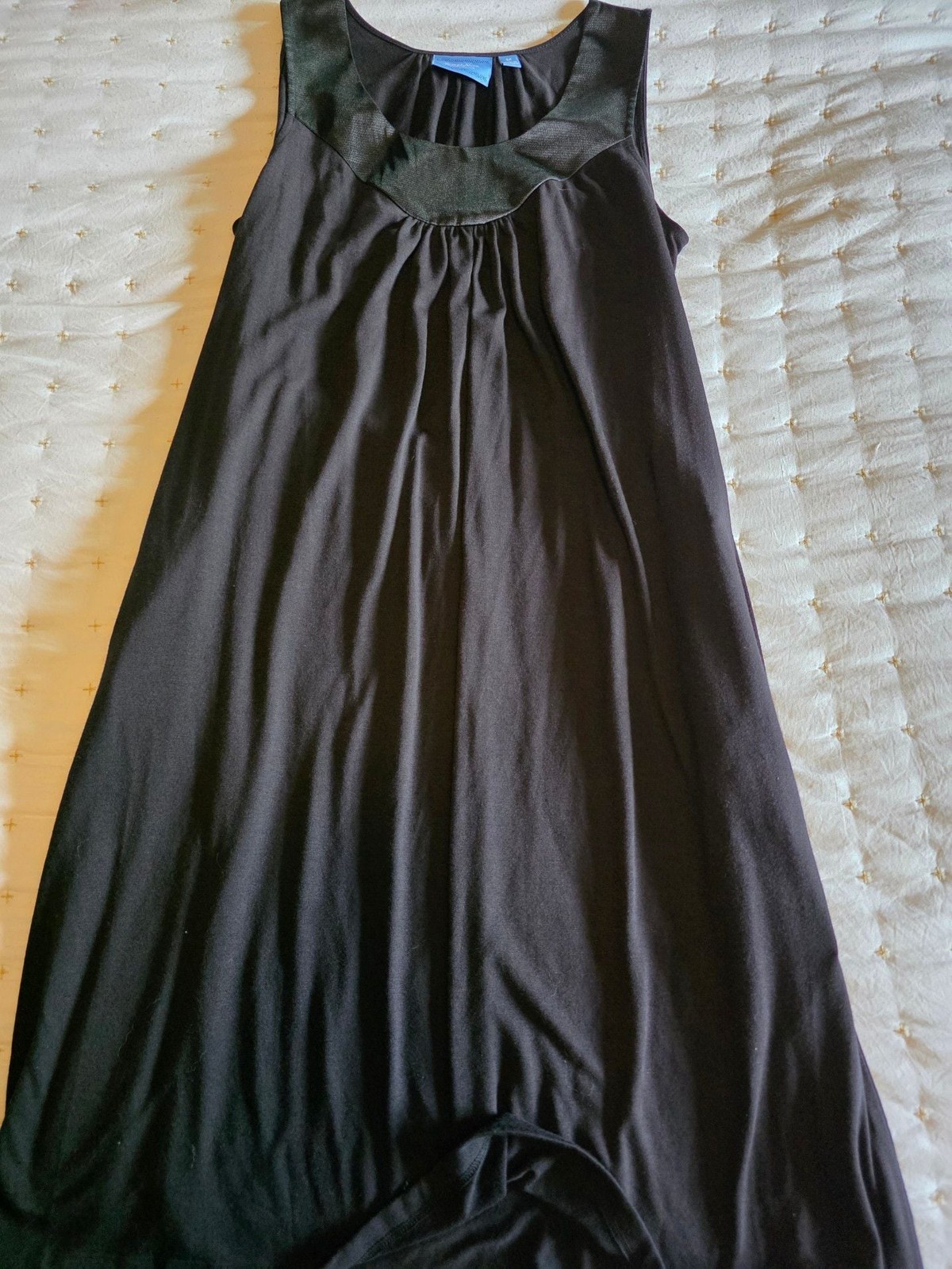 Simply Vera Vera Wang Women’s Sleeveless Black Jersey Dress Size M
