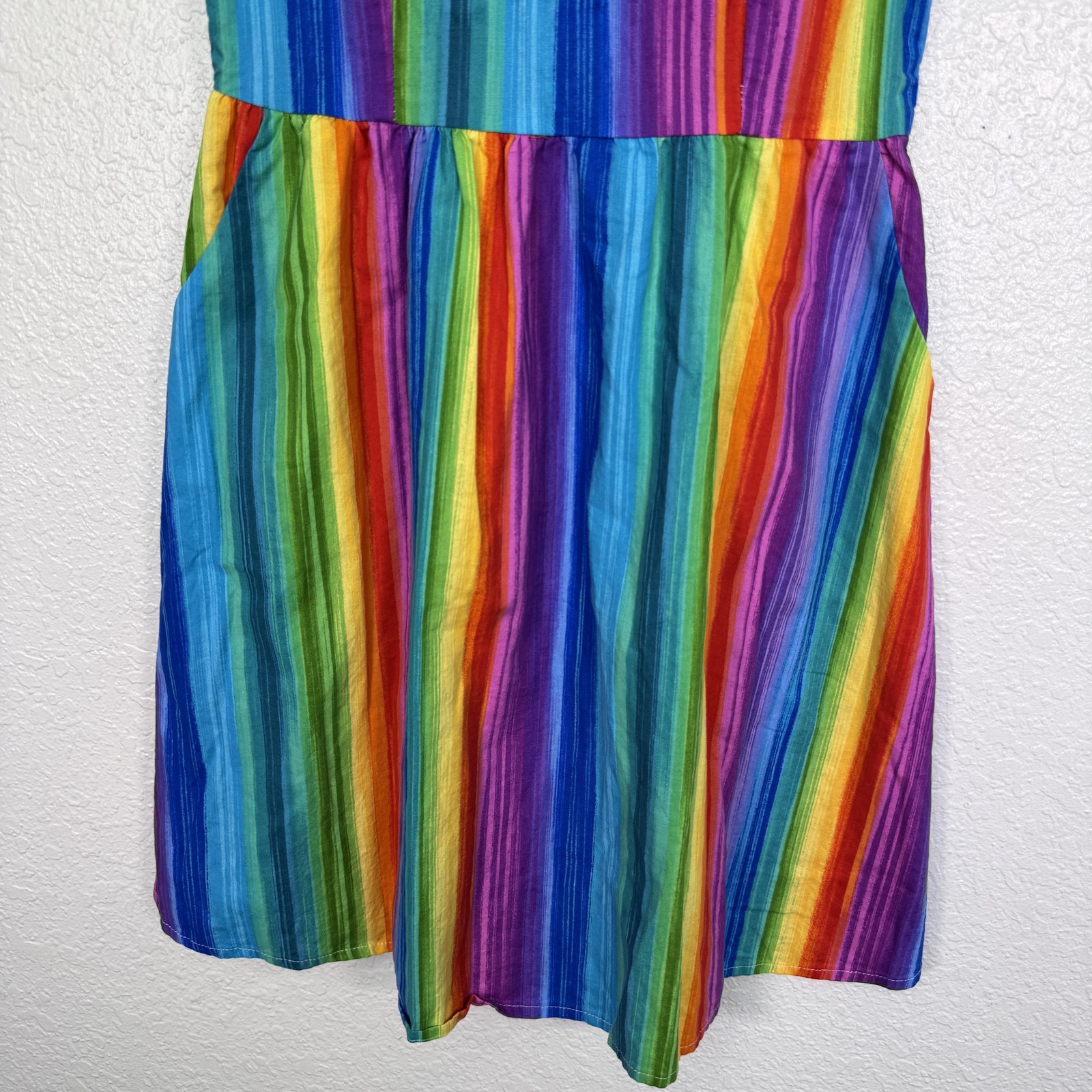 Retrolicious Dress Womens Medium Rainbow Pride Pockets Retro Colorful Sundress