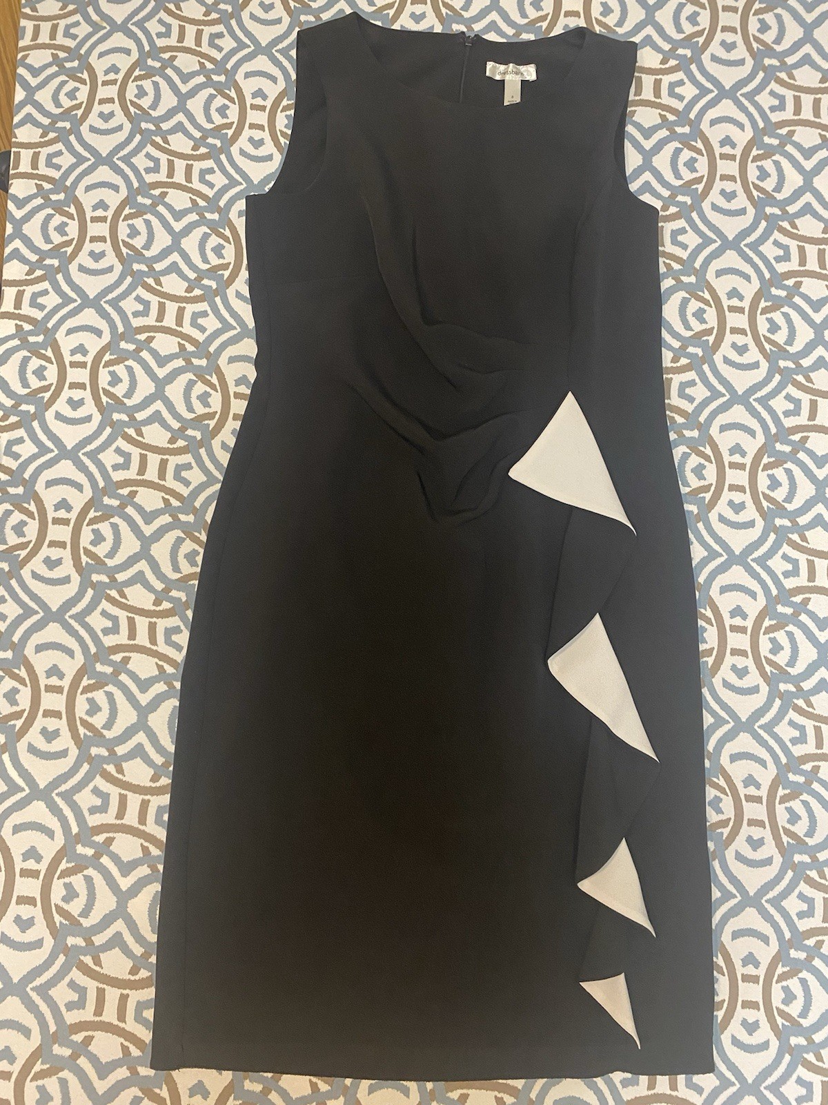 dressbarn Women’s 8 Black/White Solid Sheath Round Neck Knee Dress Ruffle Zip