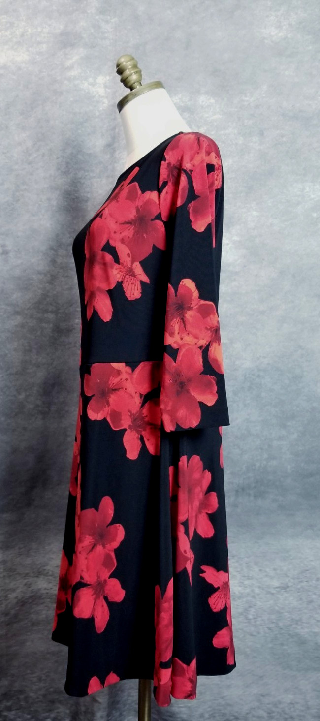 Boston Proper Womens Size M Black & Red Floral Scoop Neck Dress Fit & Flare