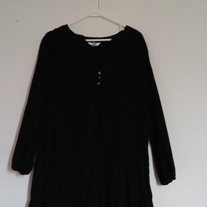 Black Solid Round Neck Long Sleeve Pullover Midi Dress Button Accent Size XL