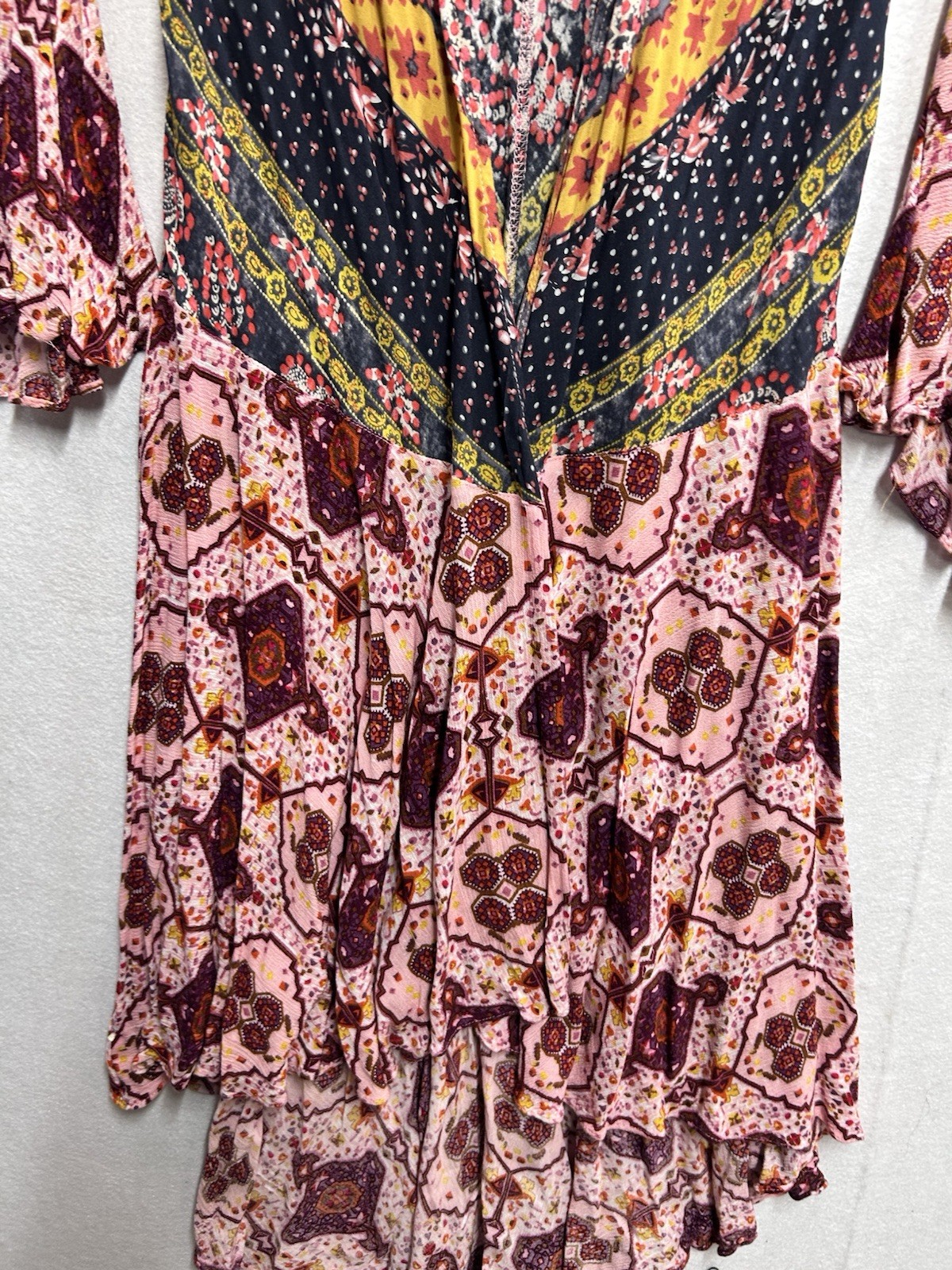 Umgee Women’s Boho Paisley Bell Sleeve Hi-Low Ruffle Kimono Open Front Dress Med