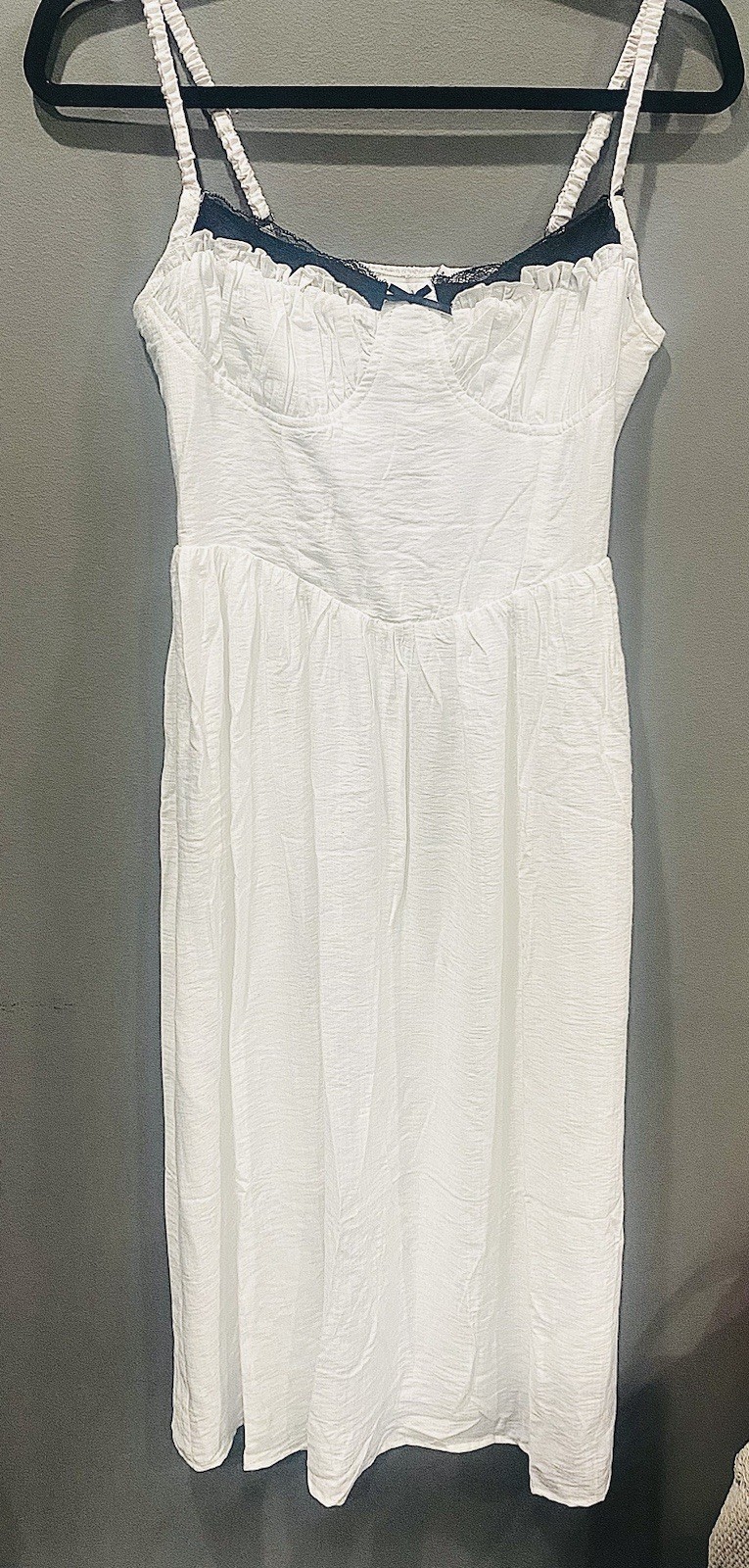 Women’s White Midi Dress Sweetheart Corset Style Bodice Ruffle Dark Trim Size S
