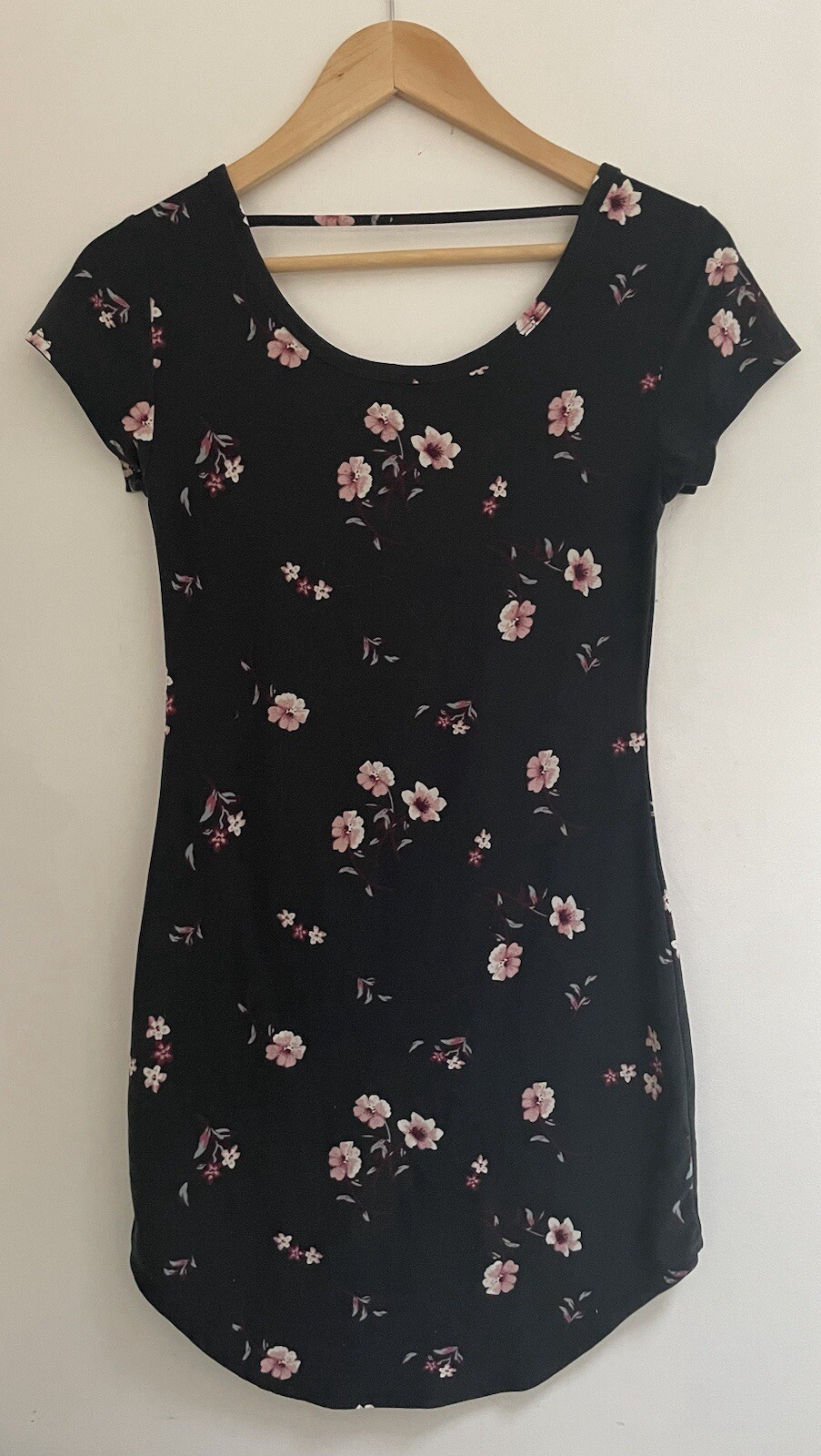 No Boundaries Women’s Juniors Floral Print Polyester Short Sleeve Dress Black XS