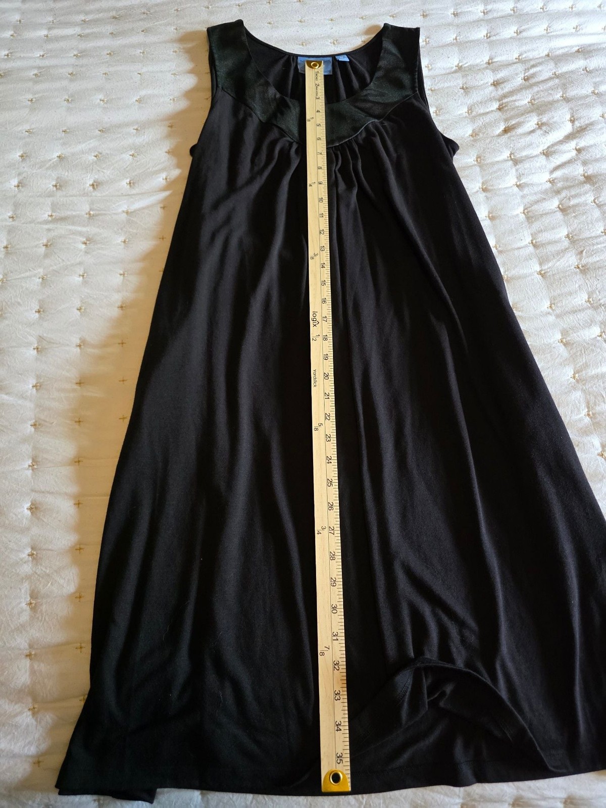 Simply Vera Vera Wang Women’s Sleeveless Black Jersey Dress Size M