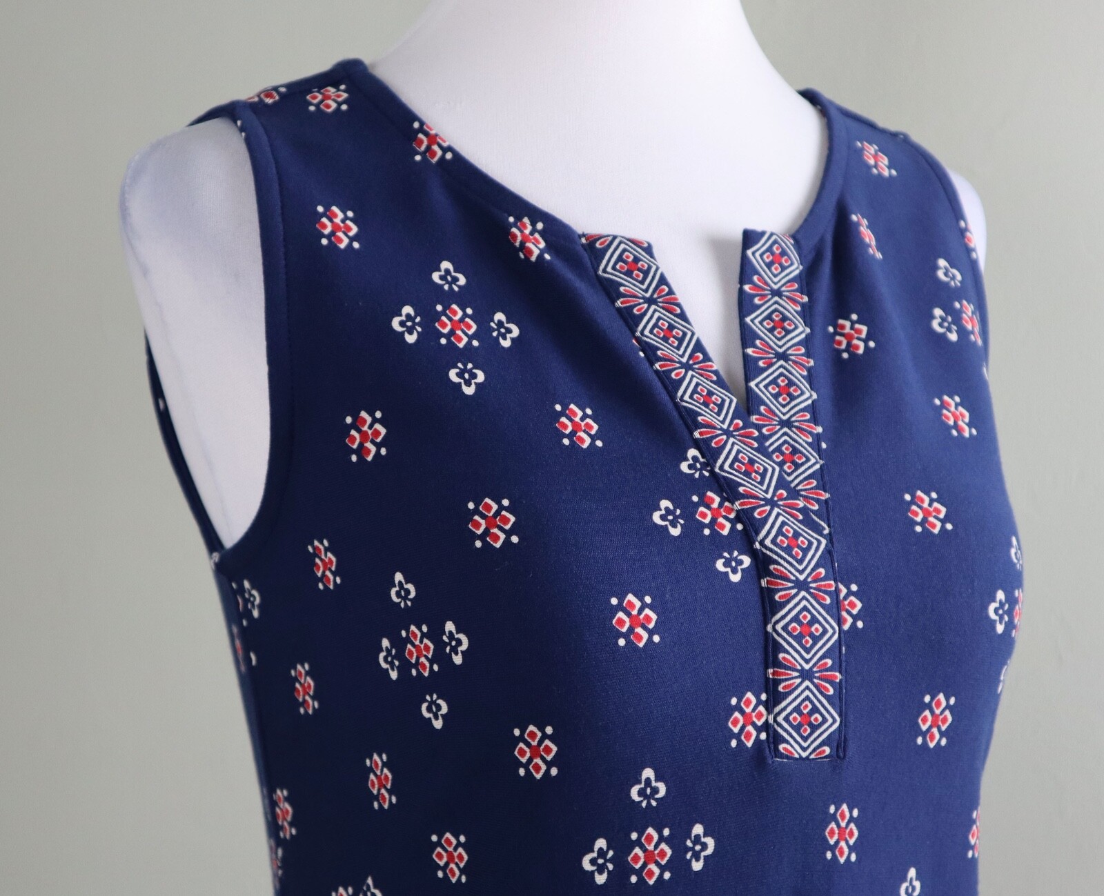 TALBOTS NWT $99 Navy Stretch V-Neck Border Hem Printed Tank Dress Size Petite