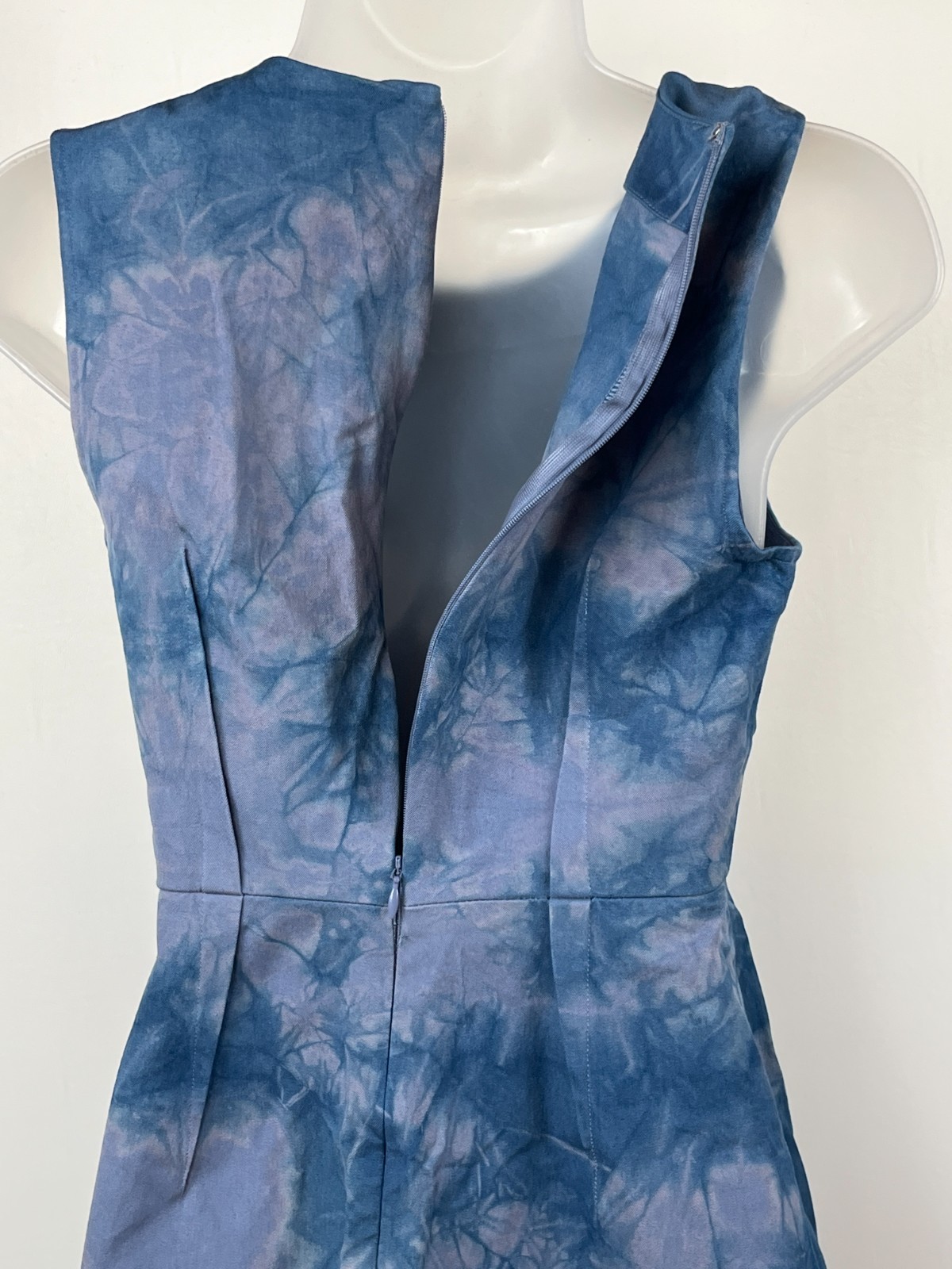 Banana Republic Dress Womens 2 Sleeveless Blue Tie Dye Sheath Made In Cambodia