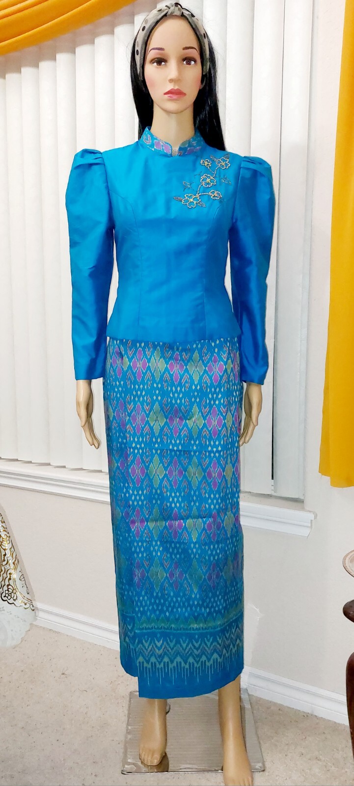 Cambodia Traditional Beautiful 3Pieces Woman 100% Silk 2Blouse & Skirt SizeSmall