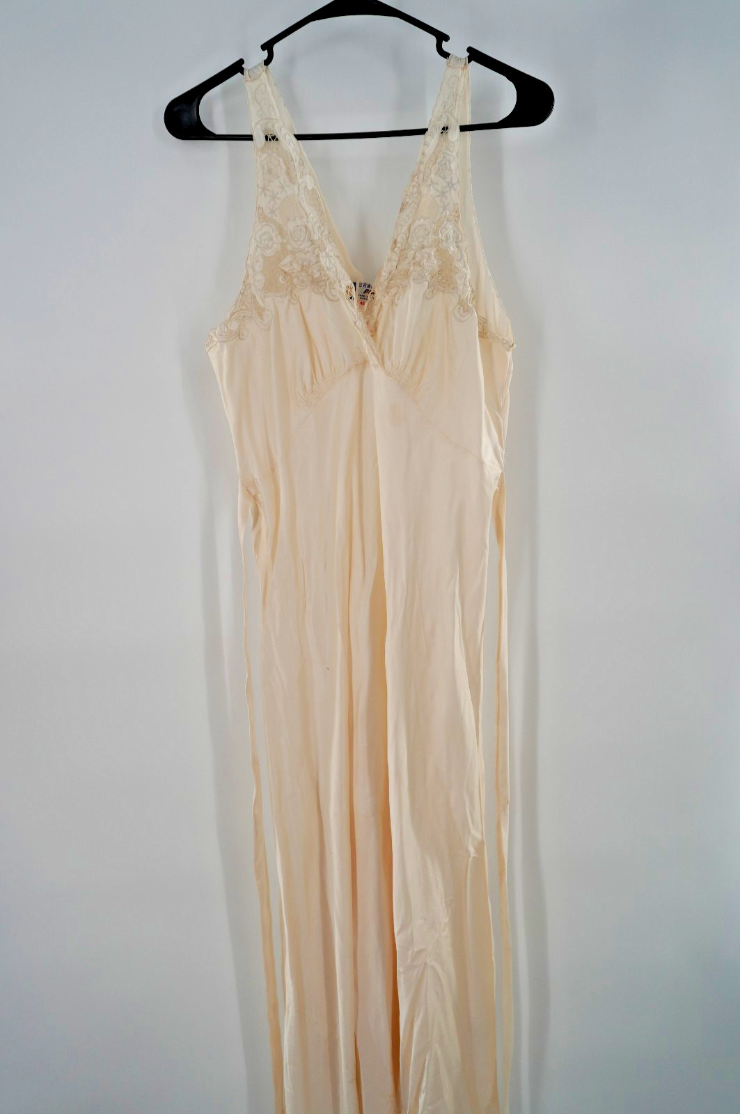 Vintage1930s 100% Pure Silk Hand-Embroidered Lace Shanghai Nightgown Ivory Sz 40