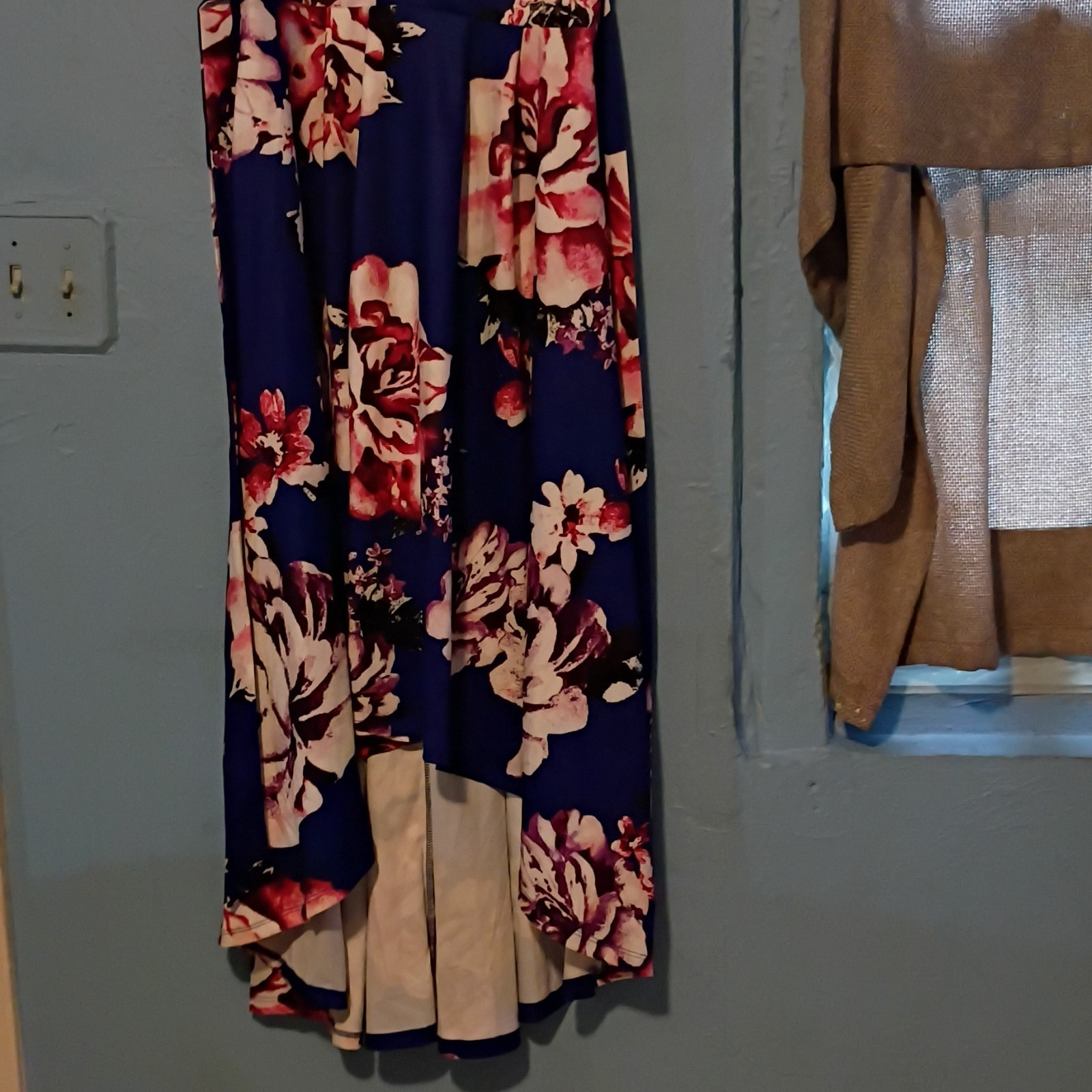 EMERY ROSE Women’s M Blue Pink Floral Hi-Low Sleeveless Knit Dress