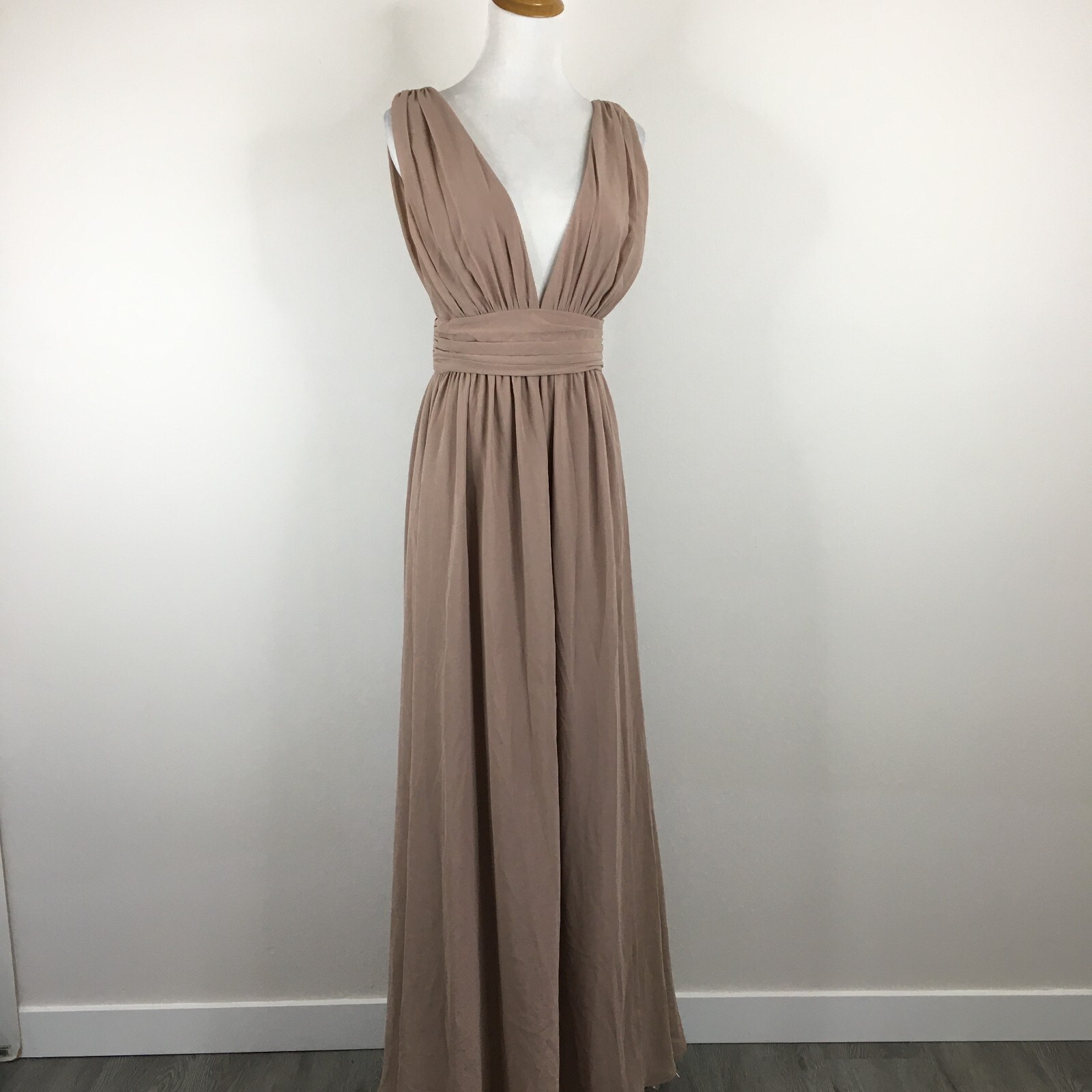 LULU’S Womens sz Small Taupe/Stone Low V Neck & Back Chiffon Lined Gown Dress