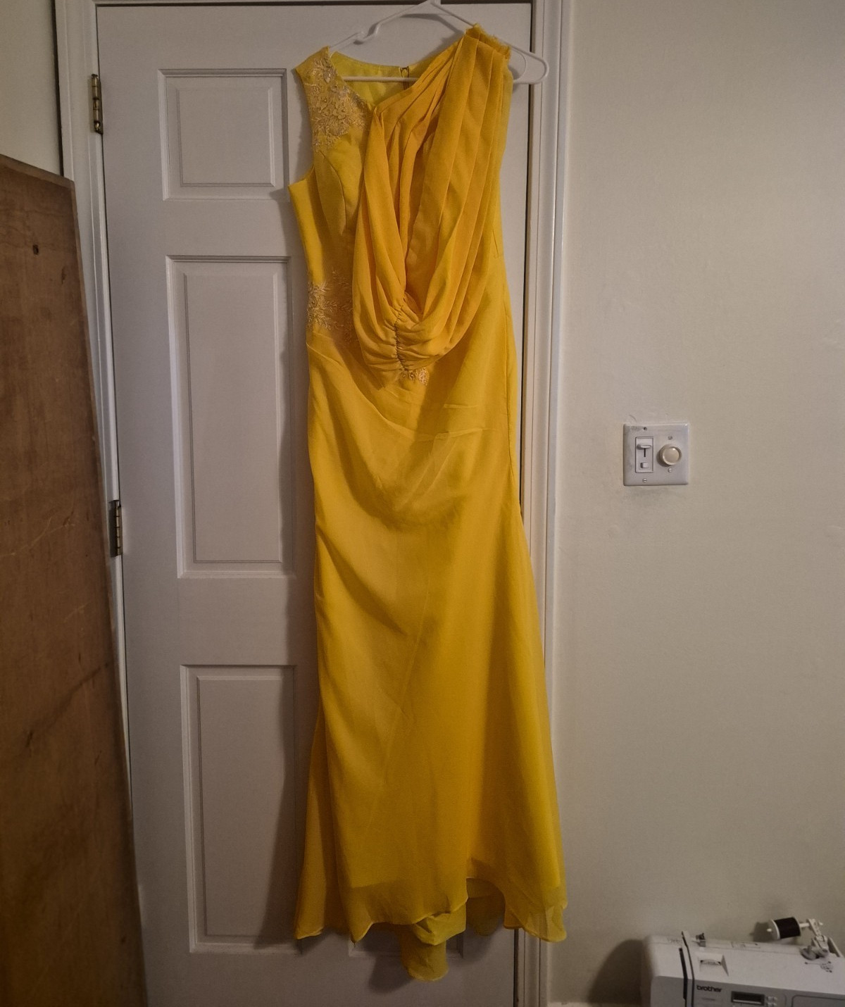 Yellow Solid Sleeveless Long Gown Dress Women’s Regular Size L New w/ Tags