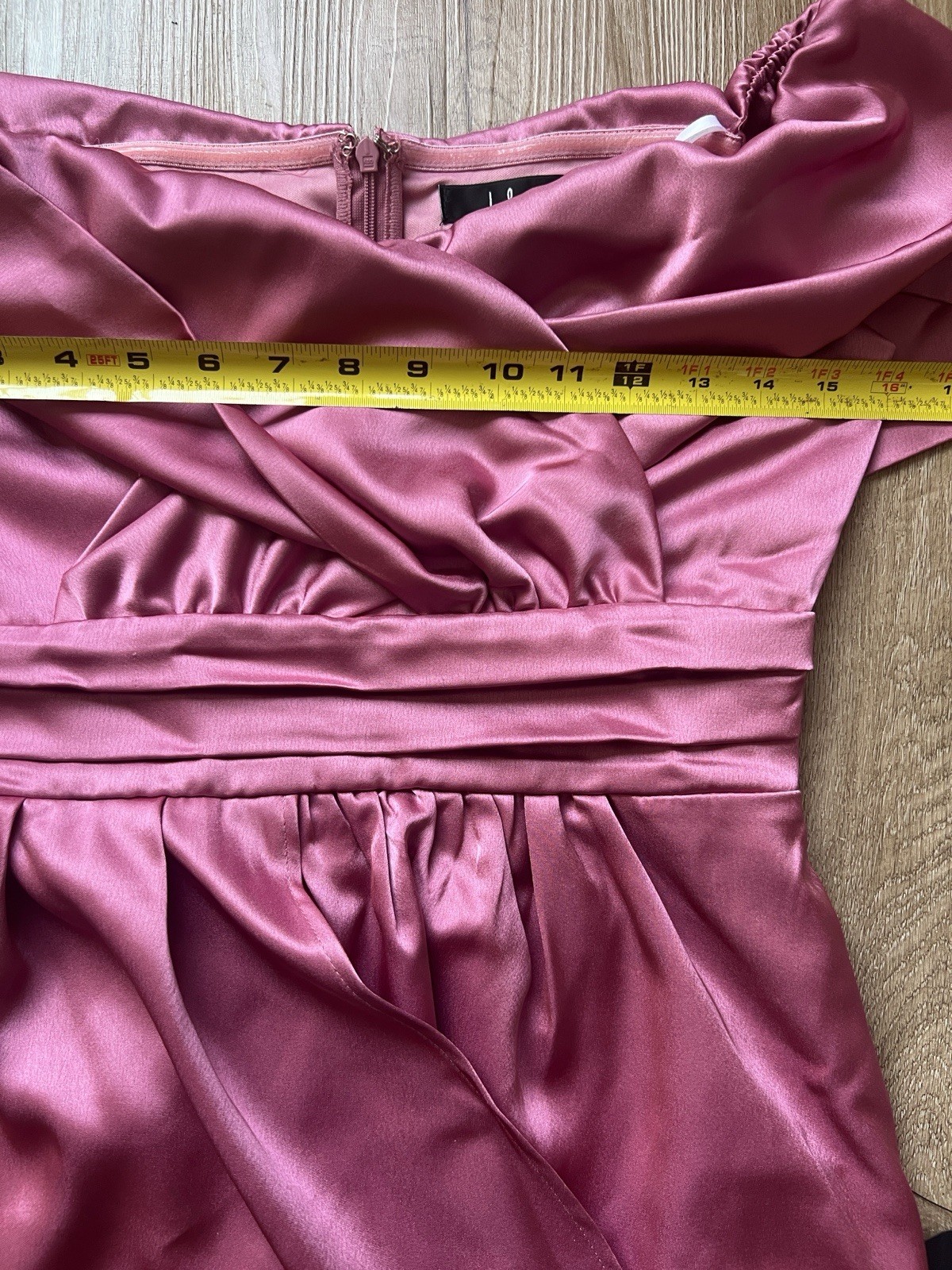 Lulus Women’s Satin Off-the-Shoulder Asymmetrical Pink Mini Dress. Size: Small