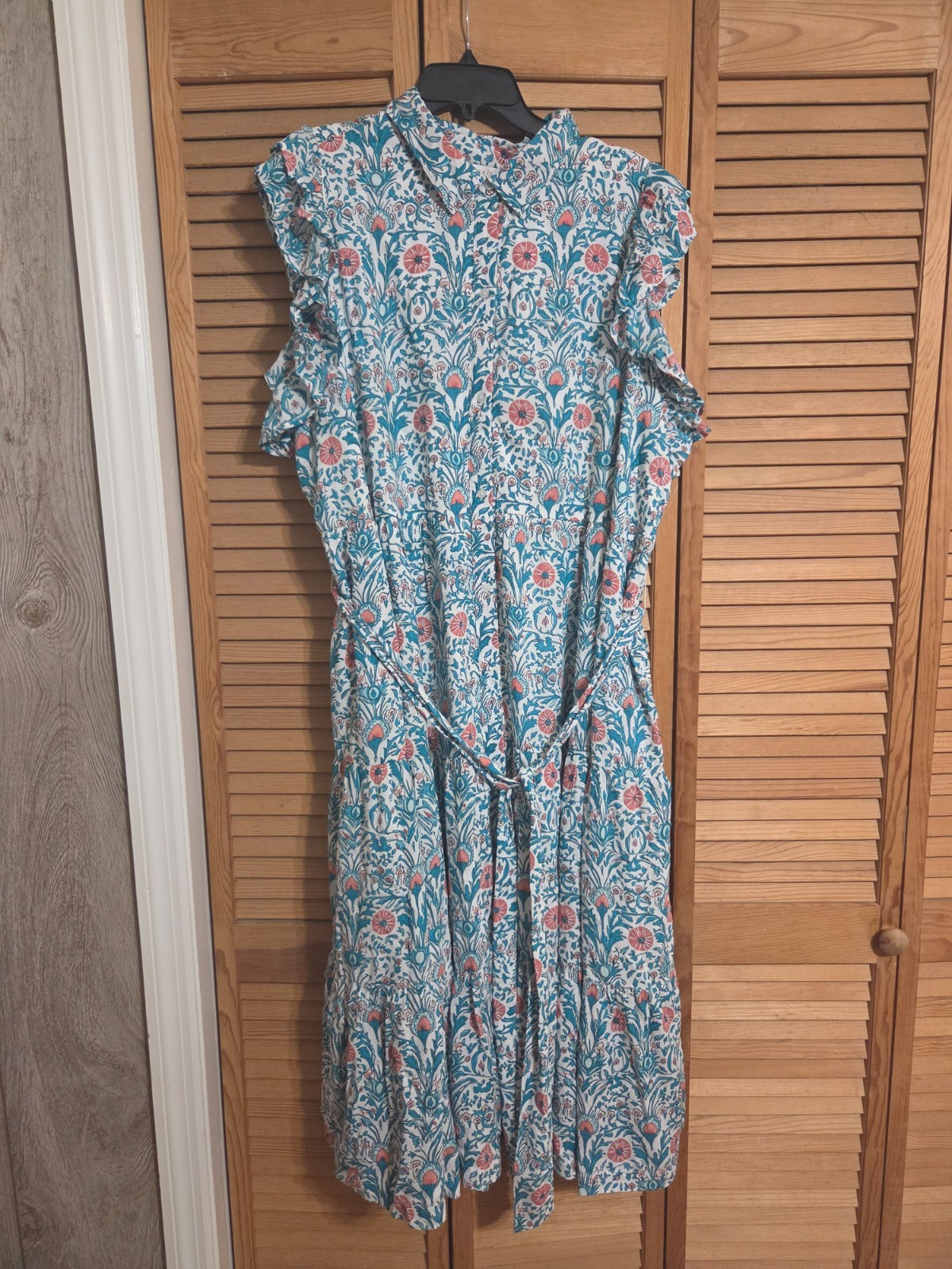 Blue and white Crown & Ivy 2X, mid calf length, sleeveless dress