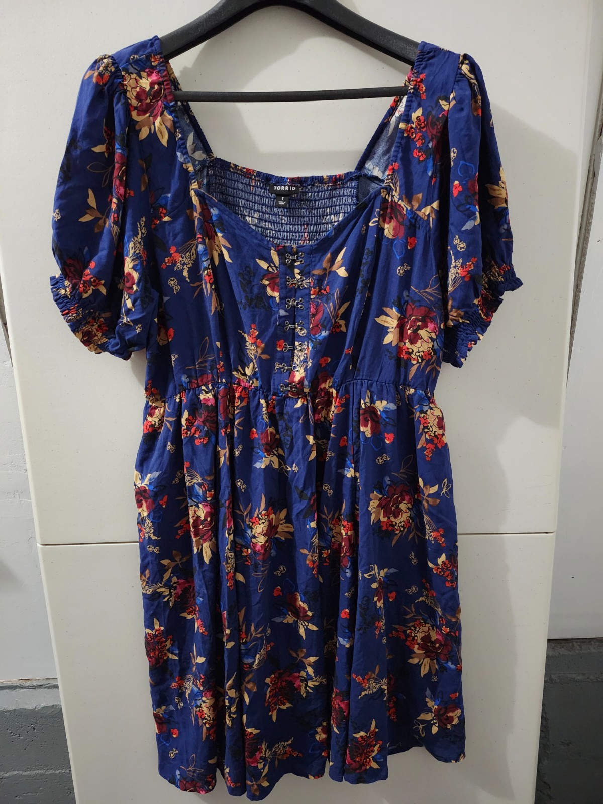 Torrid Dress Womens 1X Blue Skater Hook Eye Henley Floral Smock Short Sleeve Pkt