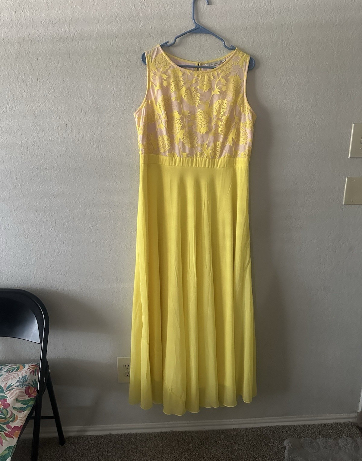 Lot of 5 Women’s Midi A-Line V-Neck Solid Dresses Pleated Button Accents