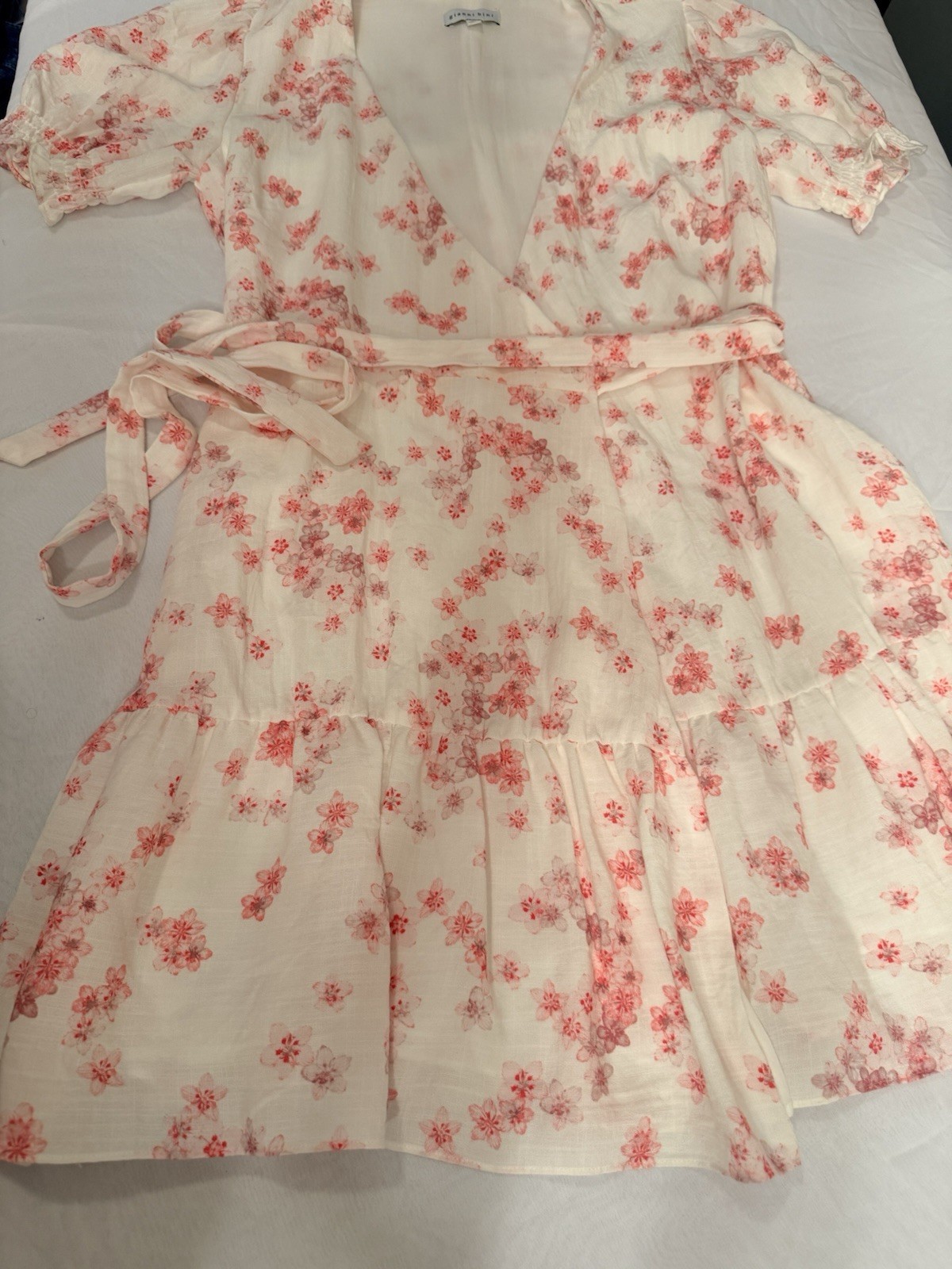 Gianni Bini White Pink Floral Wrap Dress V-Neck Puff Sleeve Belted Ruffle S