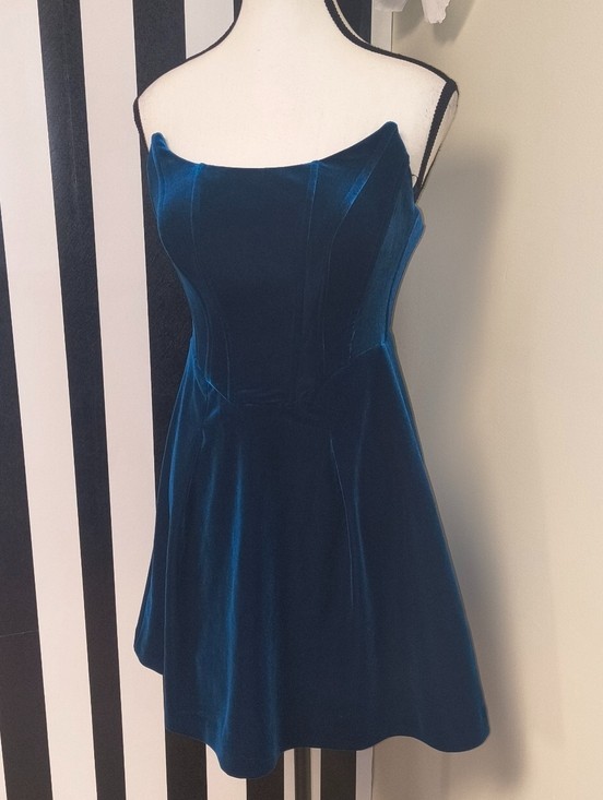 NWT Aqua Formal Strapless Velvet Fit-and-Flare Dress in Teal Size 4