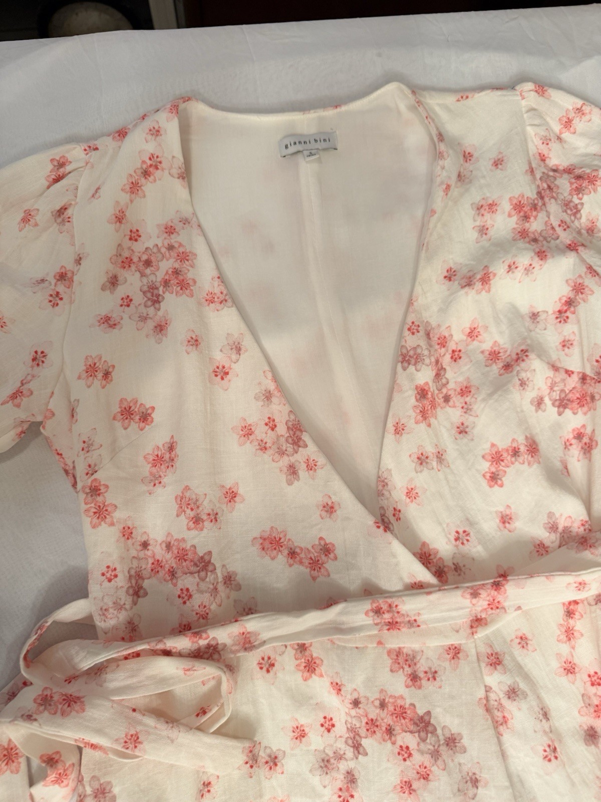 Gianni Bini White Pink Floral Wrap Dress V-Neck Puff Sleeve Belted Ruffle S