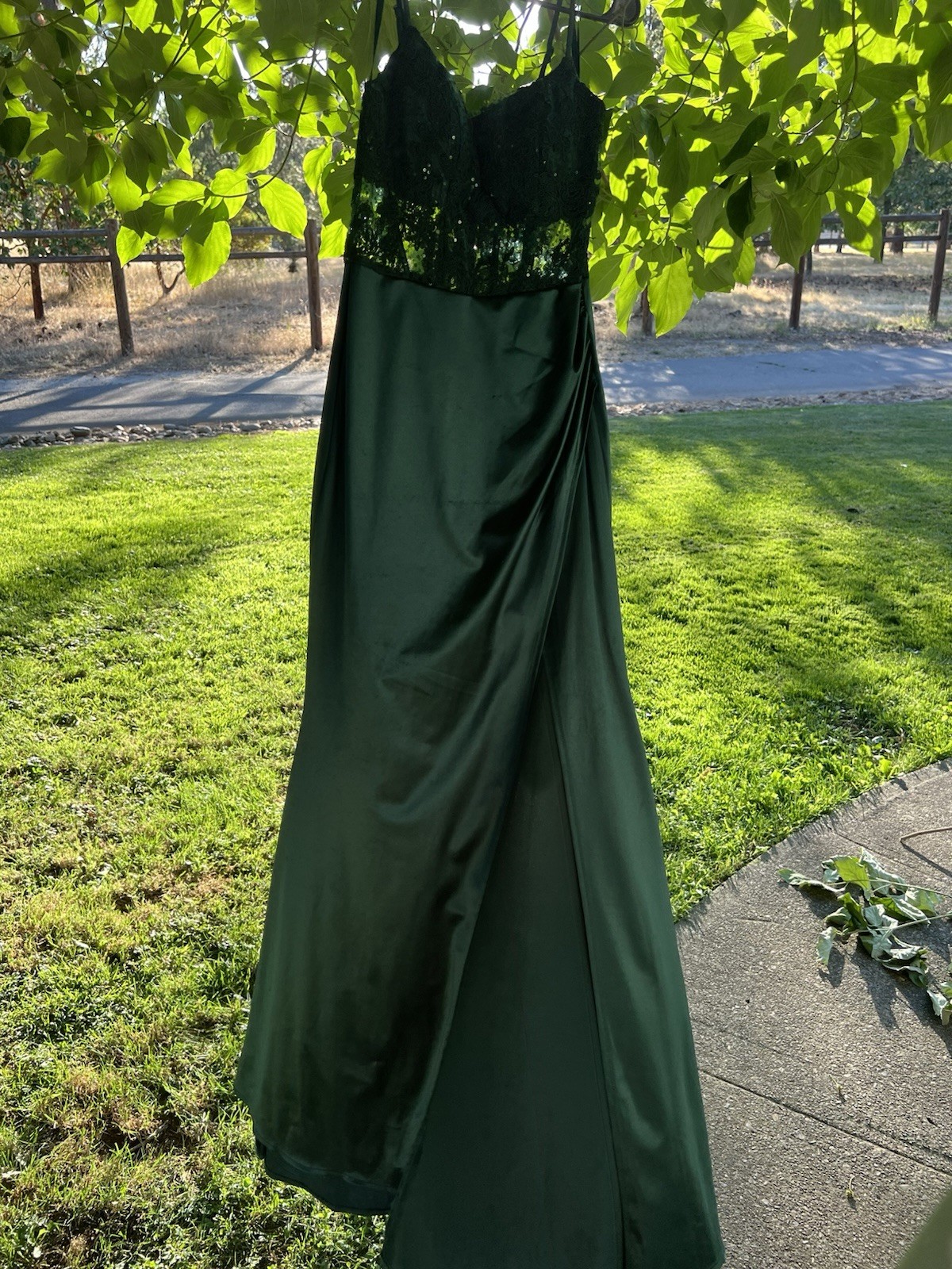 Windsor Emerald Green Formal Dress Size 5/6 Lace Sequin Satin Prom Evening Gown
