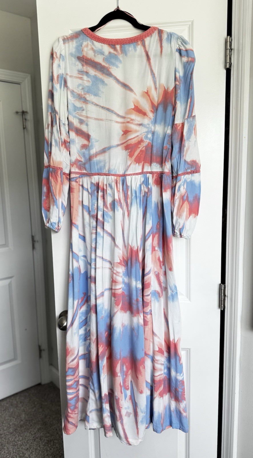 Crown & Ivy Blue Pink Peach Braided V-Neck Long Sleeve A-Line Maxi Dress Medium