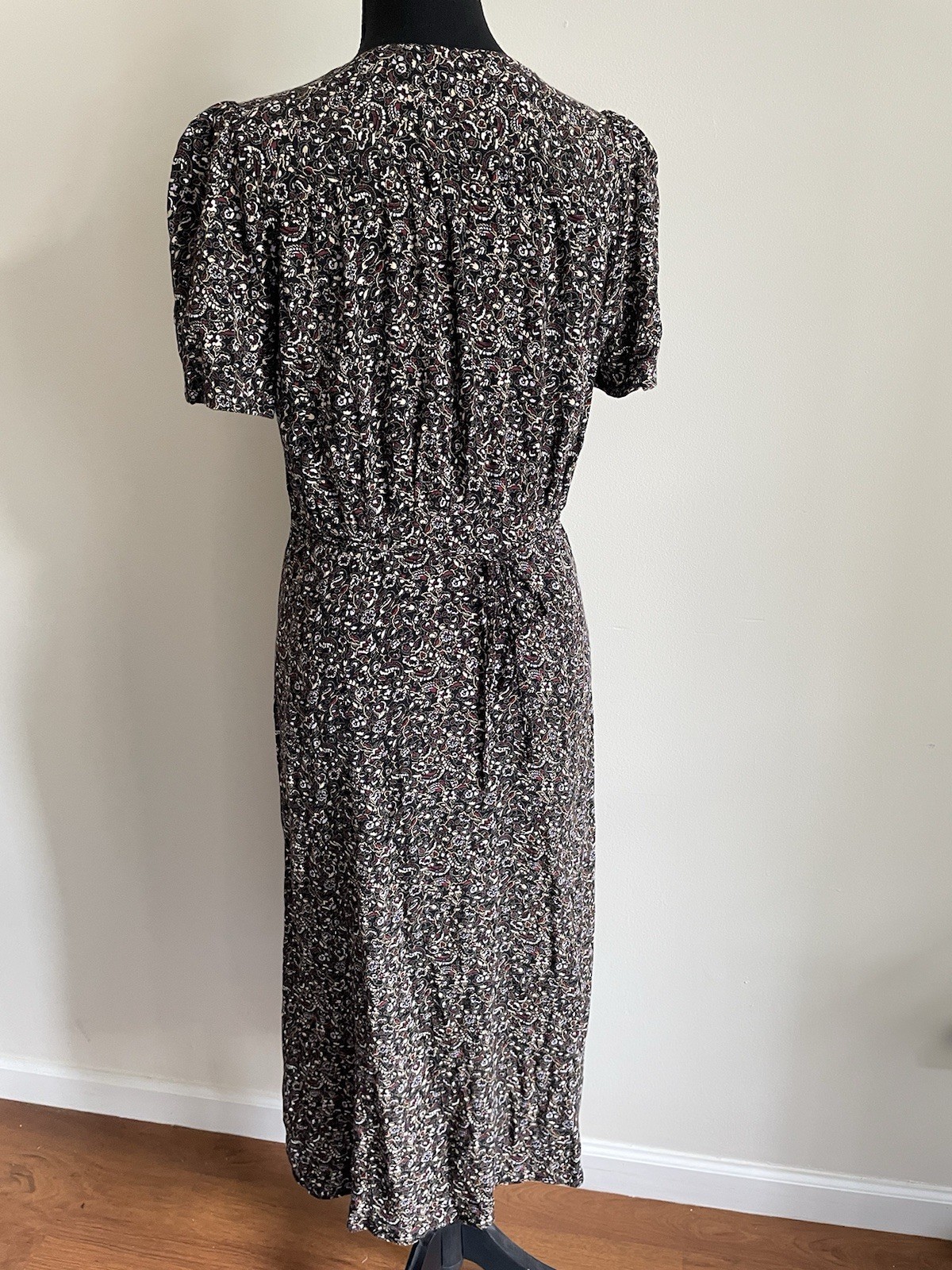 Levi’s Women’s Sz M Sarina Short Sleeve 90s Midi Dress Paisley Grunge Witchy