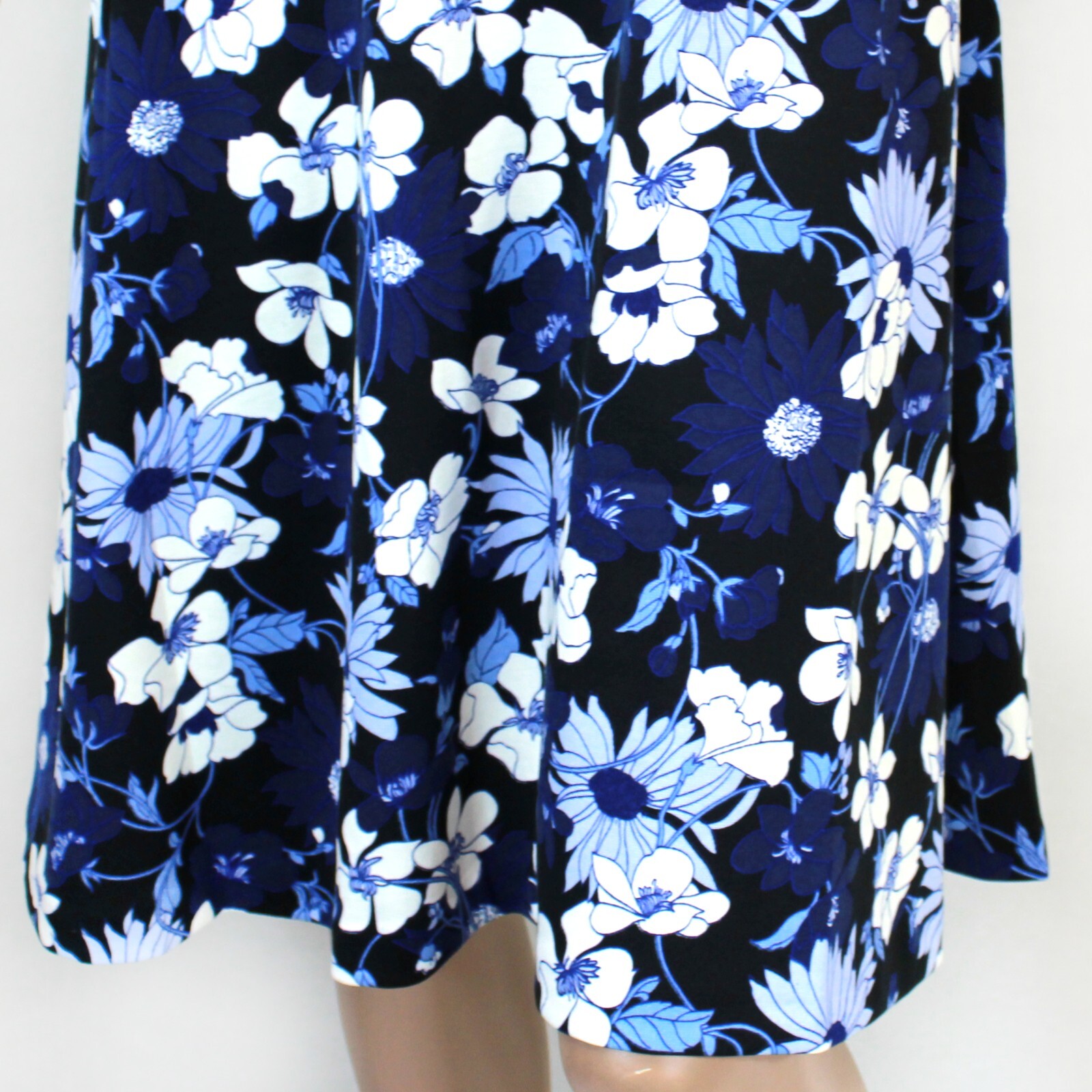 Talbots Black Floral Knee Length Crew Neck Sleeveless Dress size 8 Revised