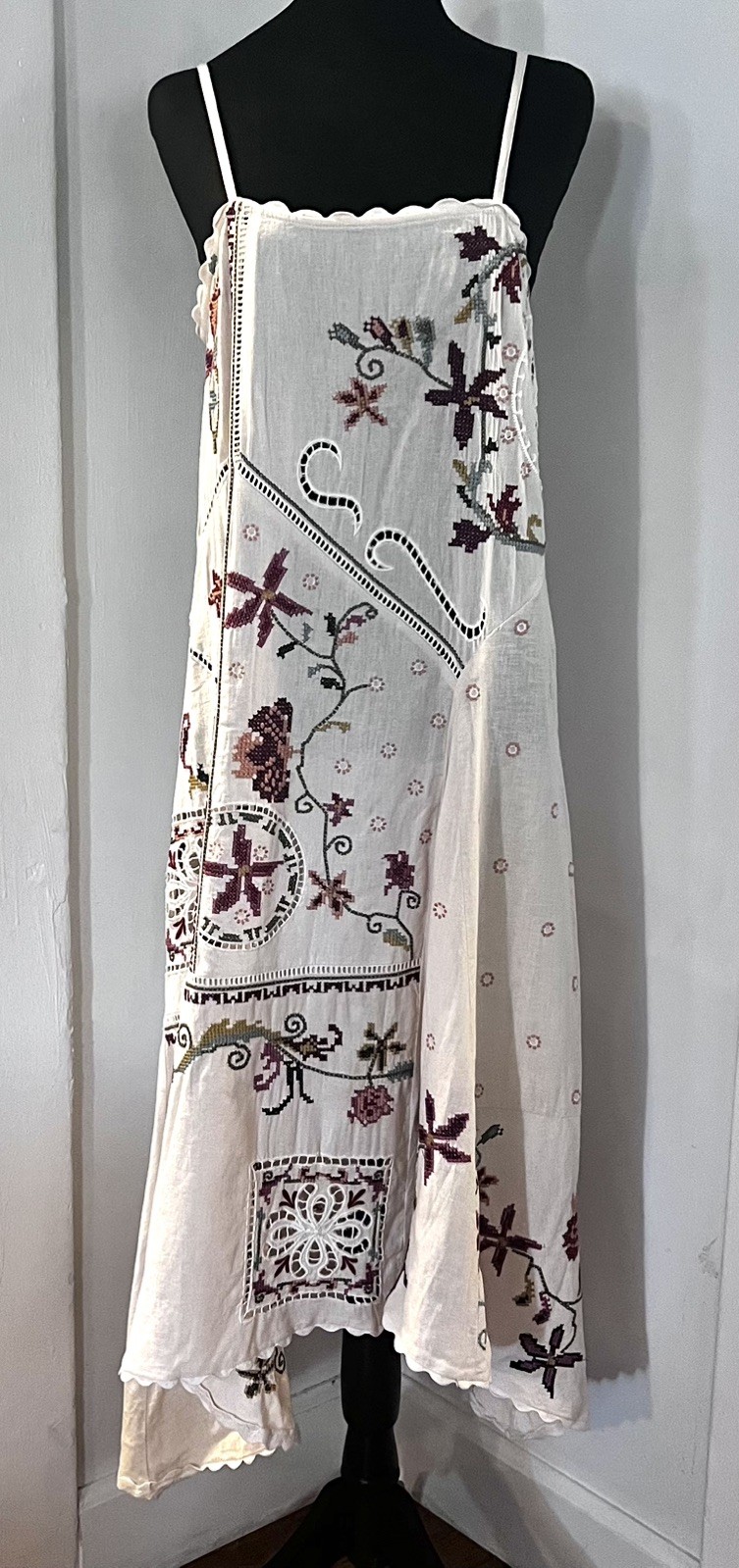 NWT ZARA $119 ZW Collection Asymmetric Floral Embroidered Dress 5107/079 Size S