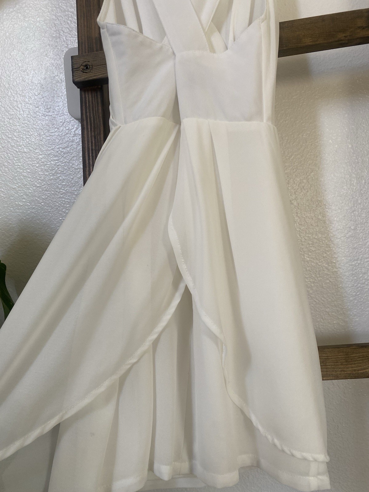 Tobi White Solid Chiffon V-Neck Strappy Layered Mini Dress XS