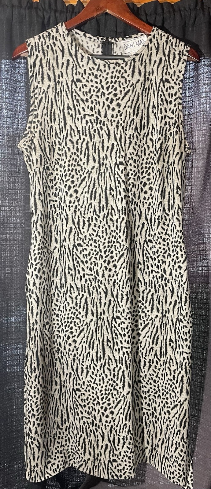 Dani Max Women’s 8 Black/White Animal Print Sheath Dress Pockets Zip