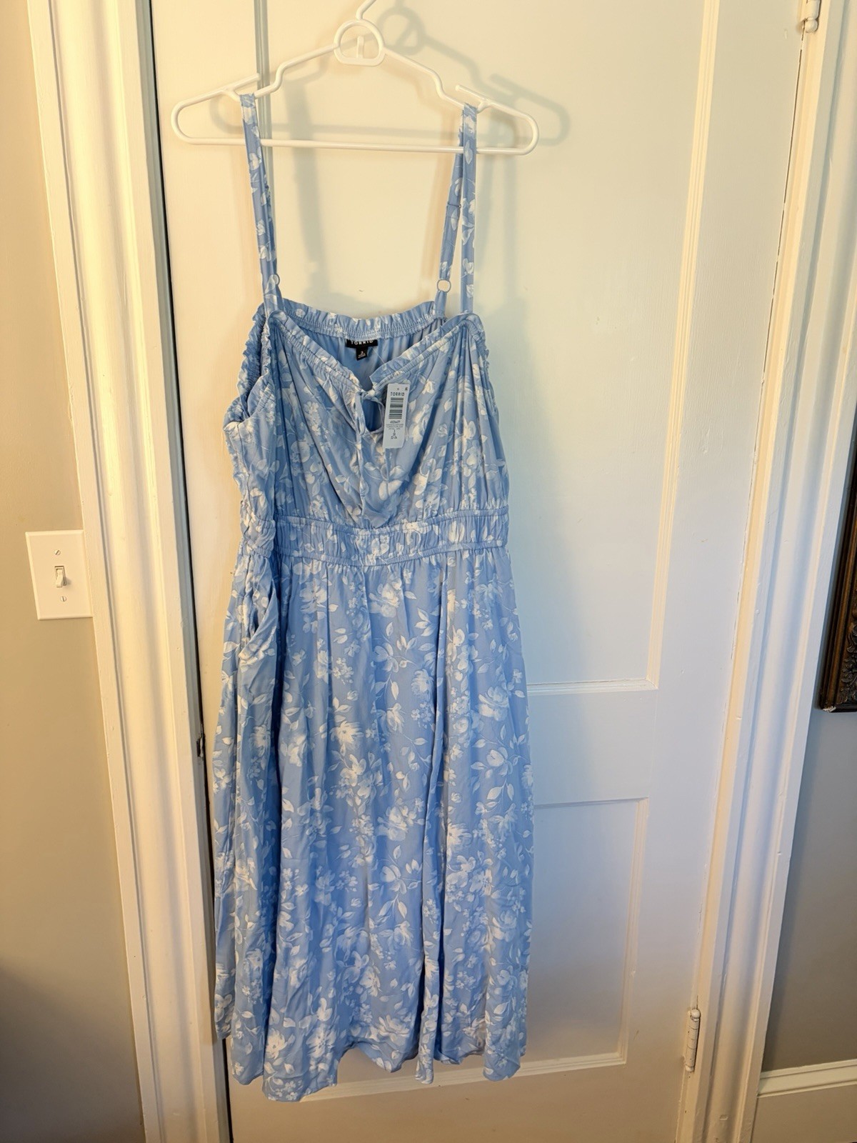 Torrid Blue/White Floral Sundress V-Neck Adjustable Straps Midi 3X 22-24