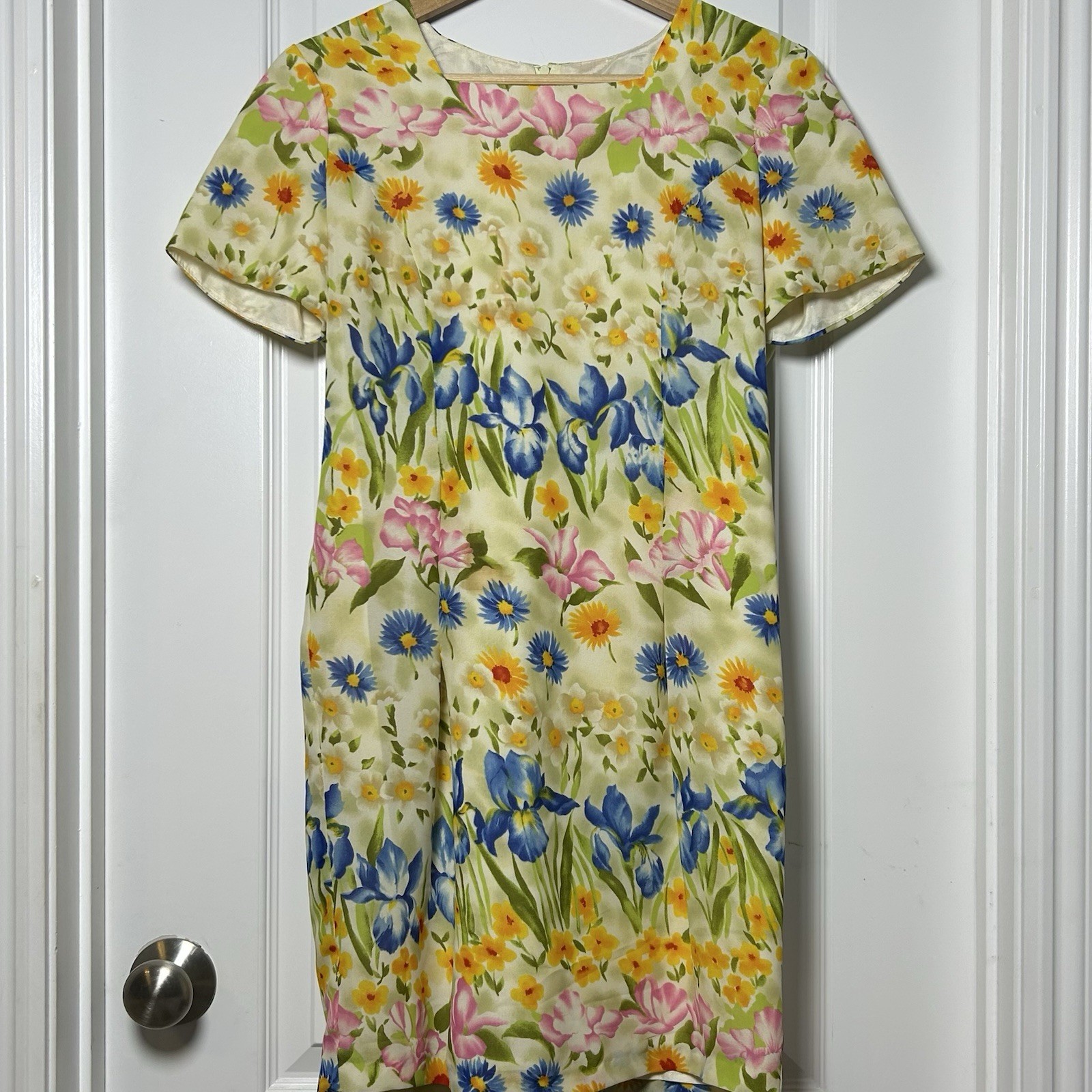Positive Attitude Petite Vintage 90s Garden Floral Shift Dress Cottagecore Style