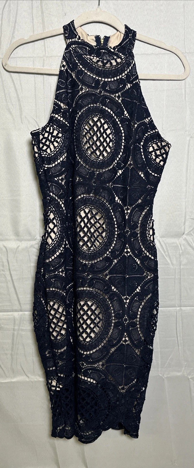 Boohoo Blue Sleeveless Lines Floral Cut Out Dress Woman’s Size 6 Crochet