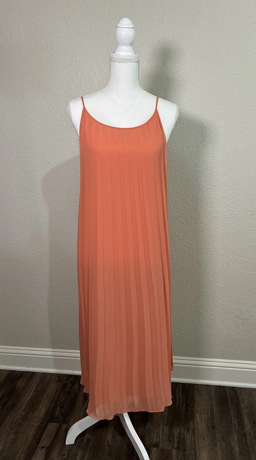 BCBGeneration Pleated Shift Dress Coral Orange Women’s Size Large Light Flowy