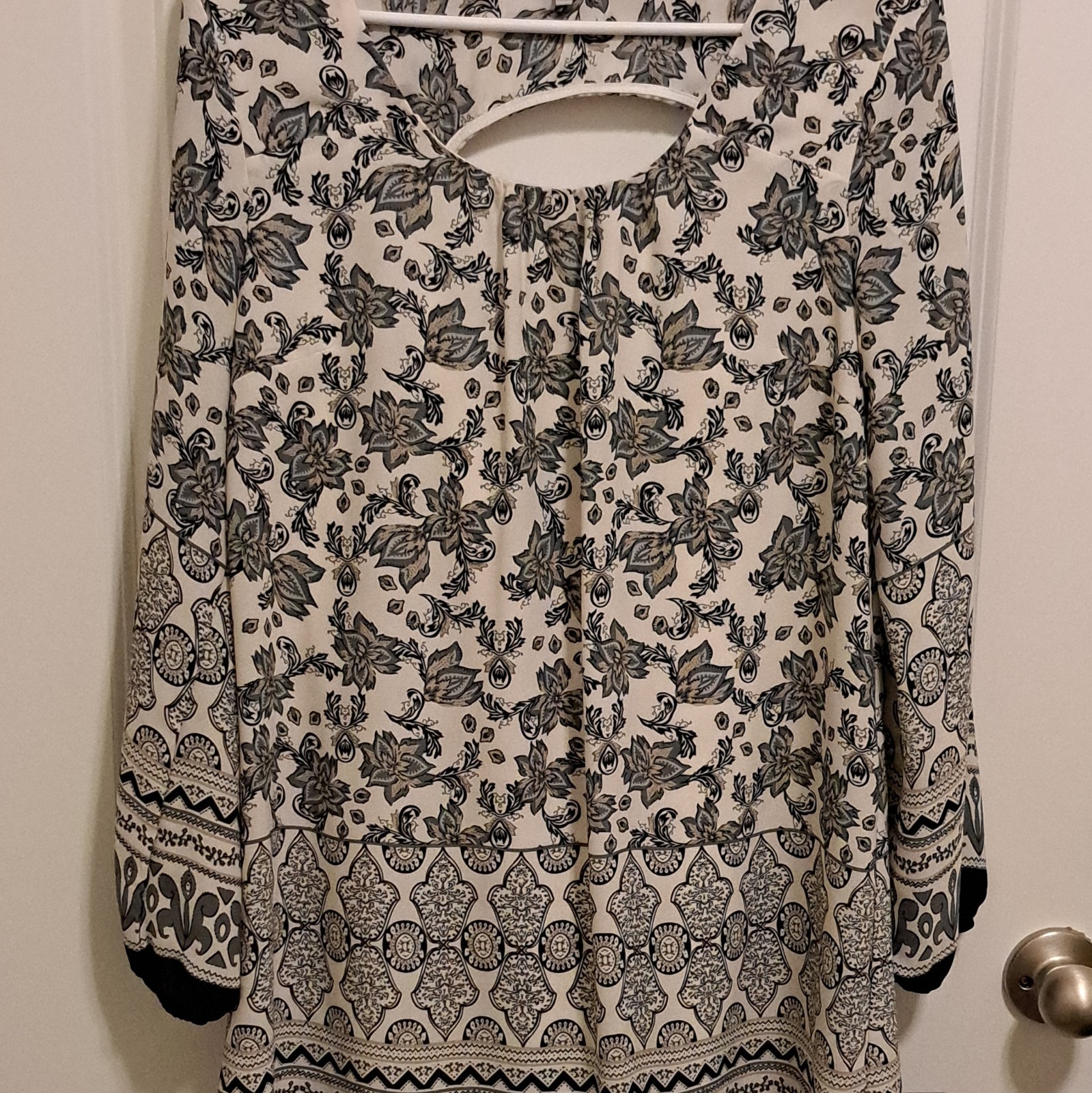 Charlotte Russe Gray floral & paisley knee length dress, long sleeve. Small
