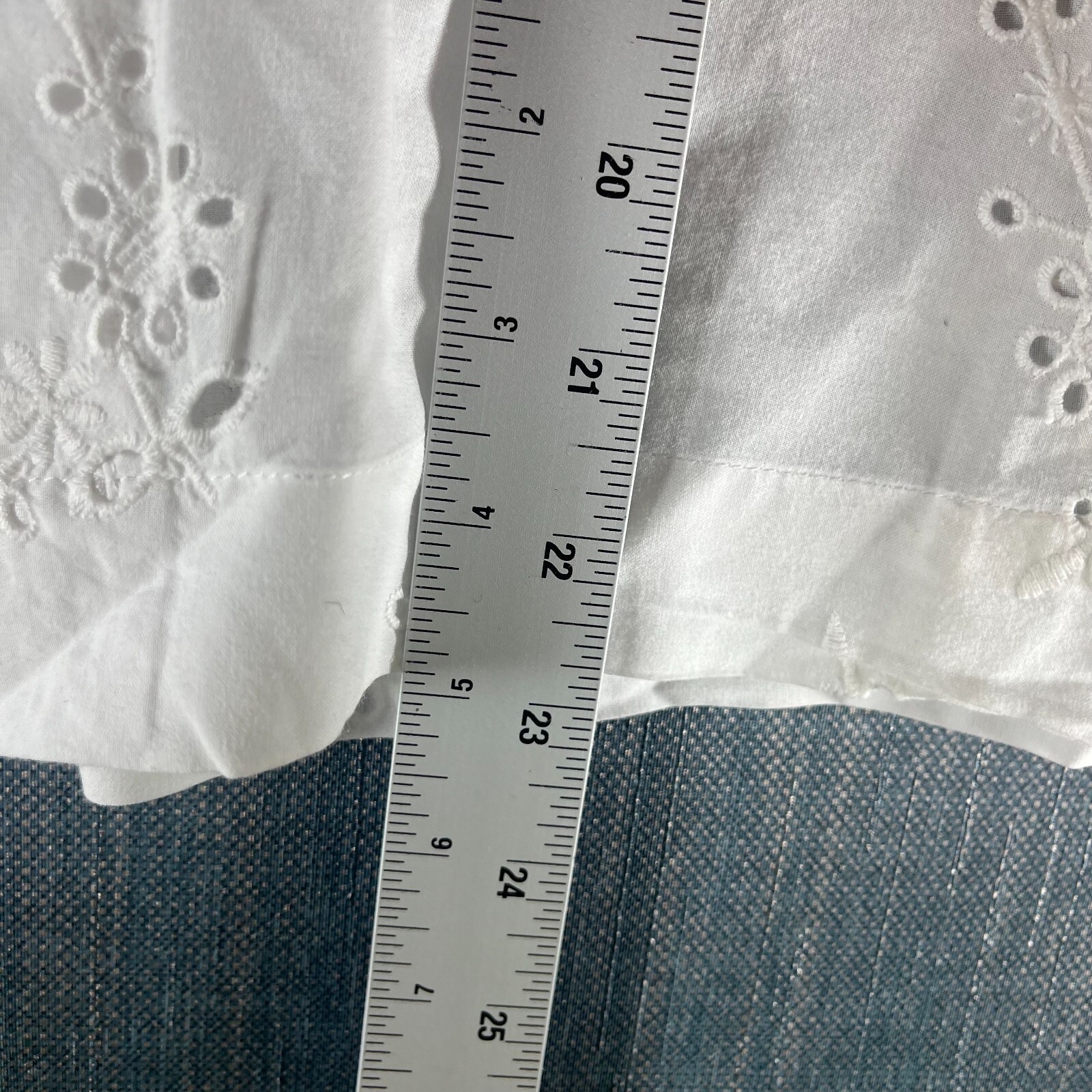 AG Women’s Colar Crop Shirt Size M White Half Sleeves Embroided Cotton MB