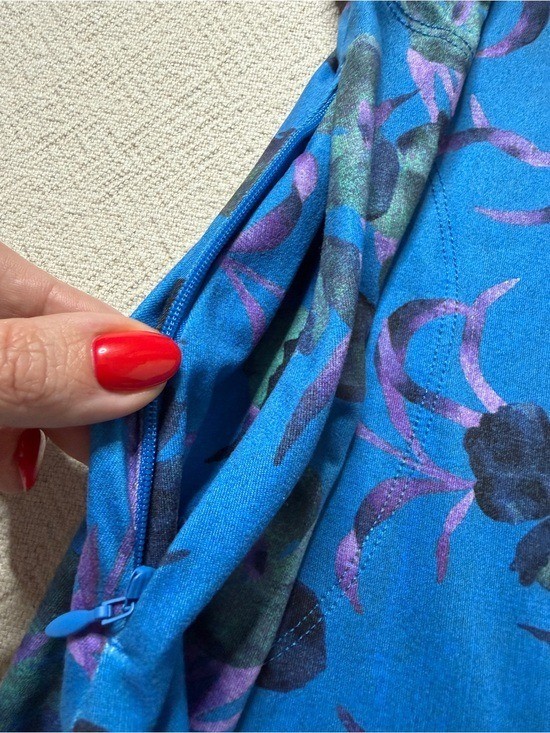 Title Nine Yes Dress Chili Blossom Blue Floral M Built in Bra Summer Outdoor