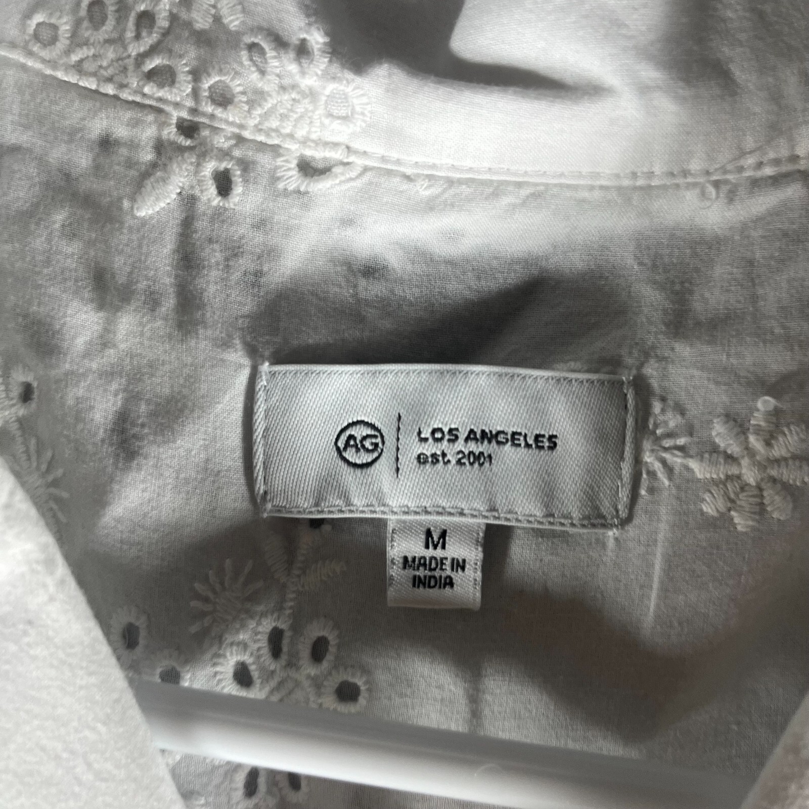 AG Women’s Colar Crop Shirt Size M White Half Sleeves Embroided Cotton MB