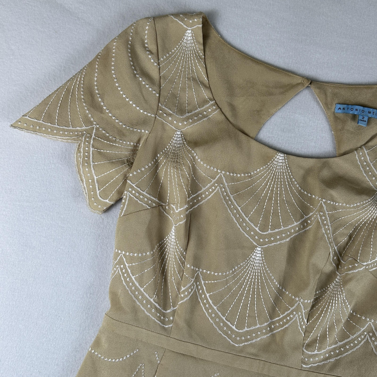Antonio Melani Dress Womens 2 Keaton Sheath Knee Length Scoop Neck Embroidered