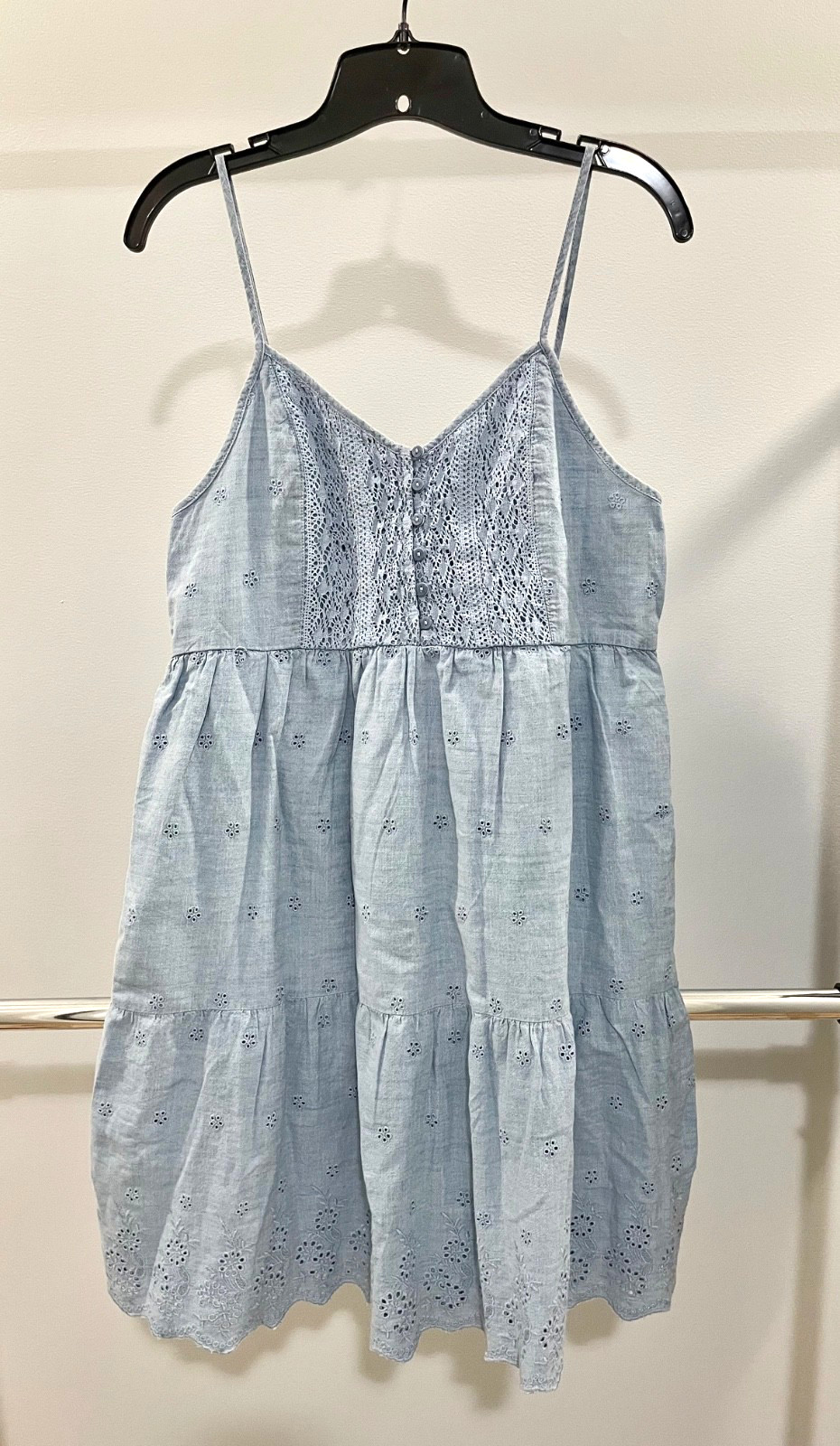 Levi’s Blue Chambray Cora Eyelet Embroidered Babydoll Silhouette Size Small NWT