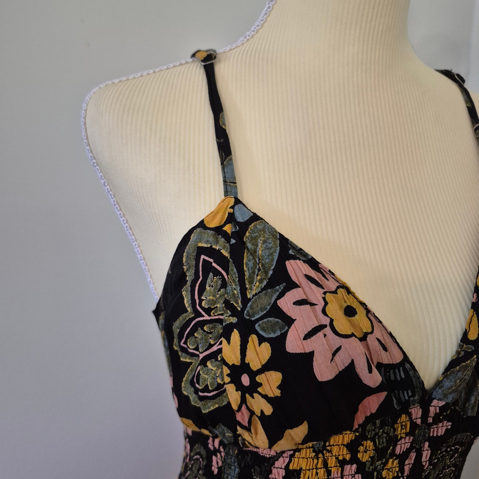 Angie S Boho Smocked Floral Maxi Dress Sundress Tie Back Empire Waist Summer Y2K