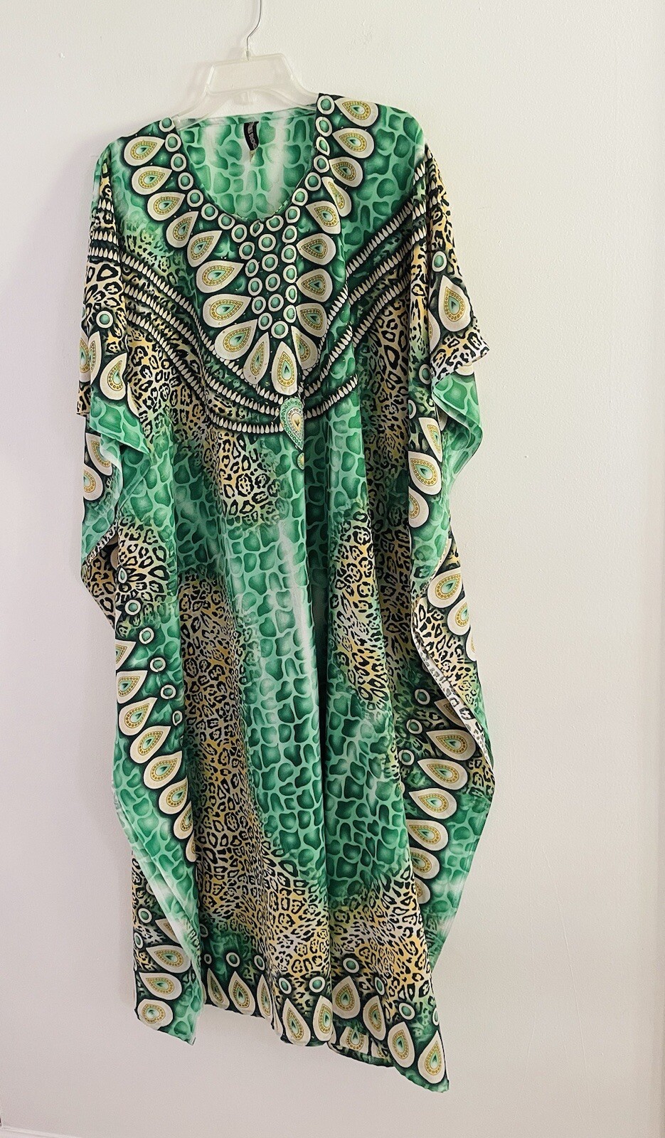 True Rock Women’s White Yellow Green Sequined Kaftan Mumu Caftan One Free Size