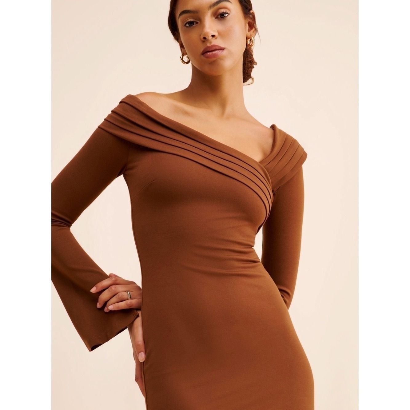 Revolve Elexiay Off-Shoulder Ribbed Midi Dress NWT Small