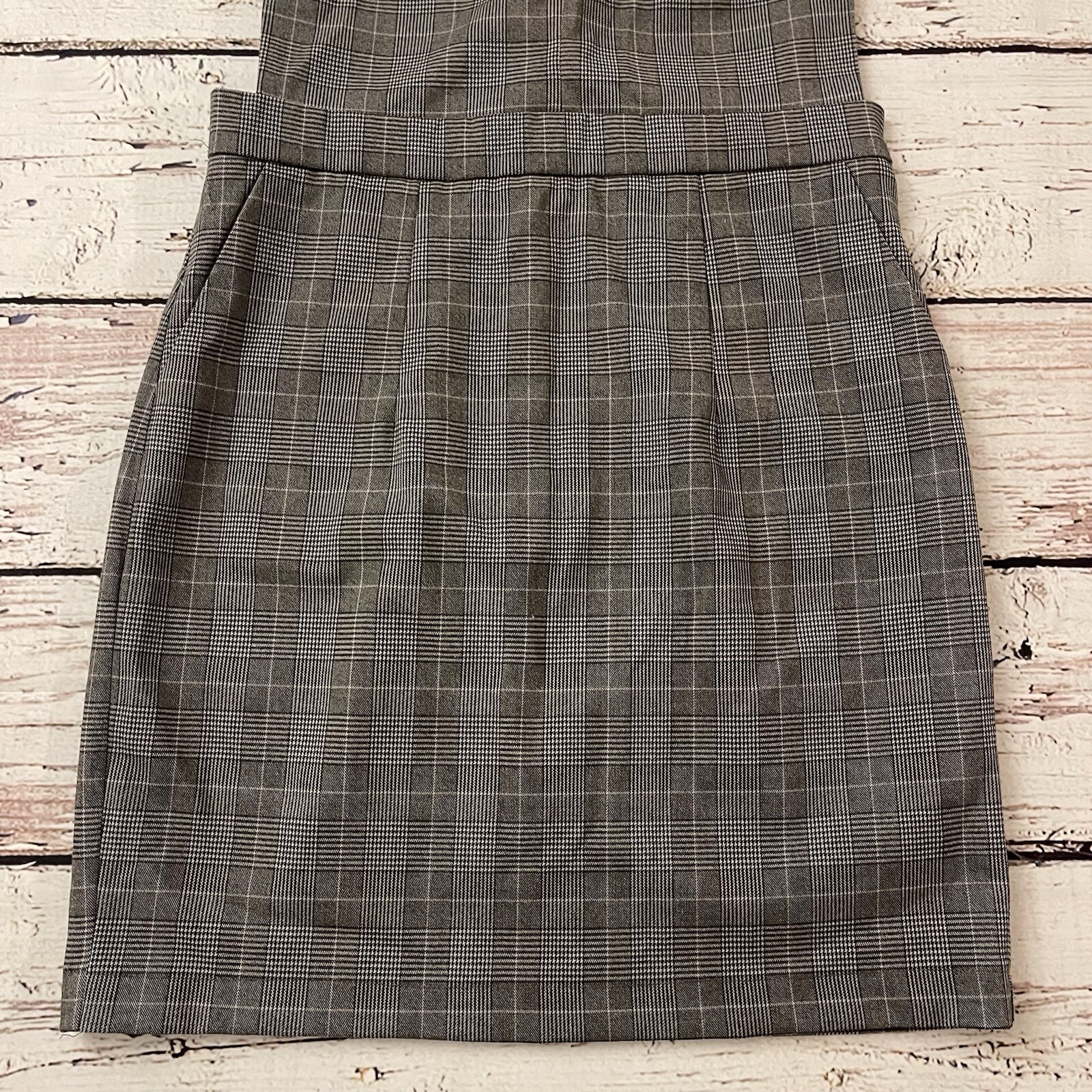 Aqua Women’s Gray Glen Plaid Exclusive Jumper Dress Size Medium