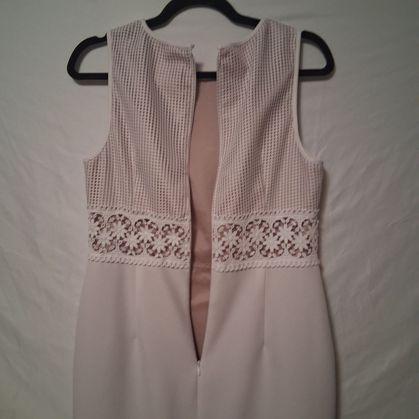 Adrianna Papell Soft White and Blush Lining Dress Size 8